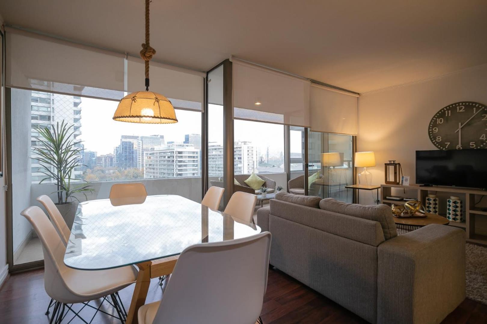 Espacioso Depto 2br 2ba - Sector Parque Arauco Apartamento