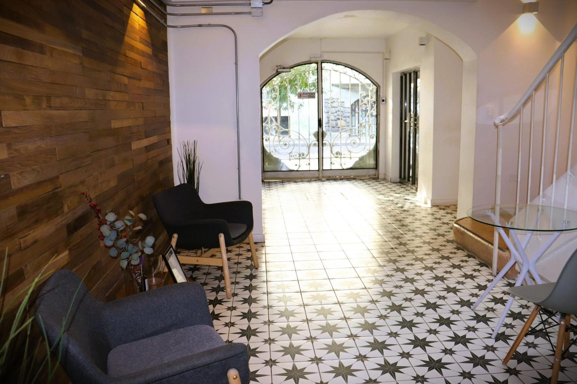 Hom I Confortable En Bohemio Barrio De Lastarria Apartment