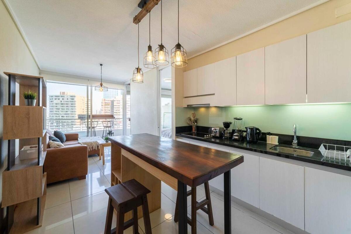 Charming In Condes Near Metro Apartment