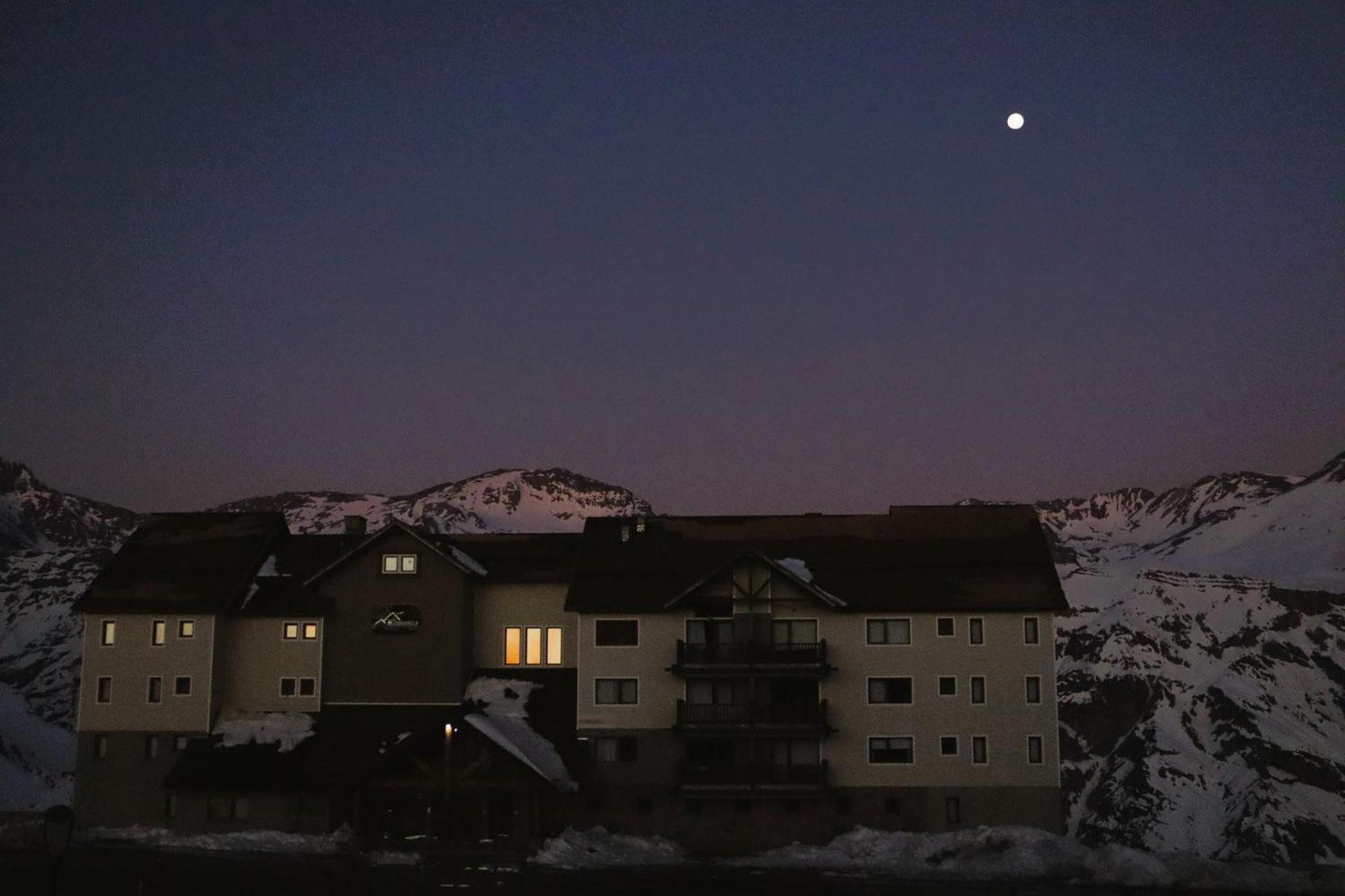1d1b En Valle Nevado, Edif Valle Condores Ii 4pax Servicio Hom 308 * Santiago