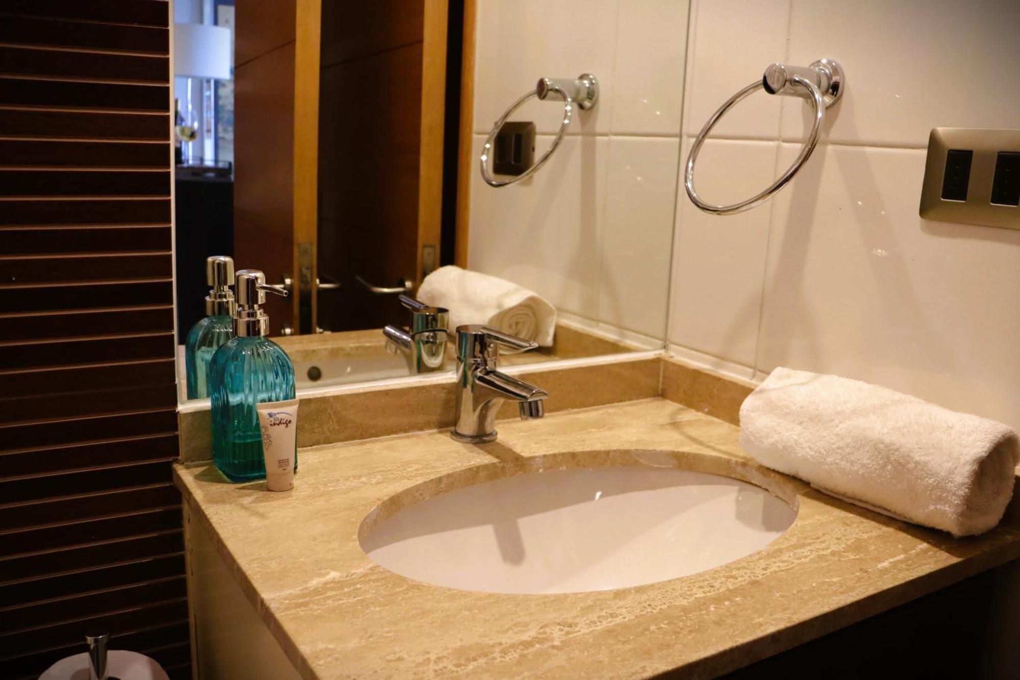 1d1b En Valle Nevado, Edif Valle Condores Ii 4pax Servicio Hom 308 * Santiago