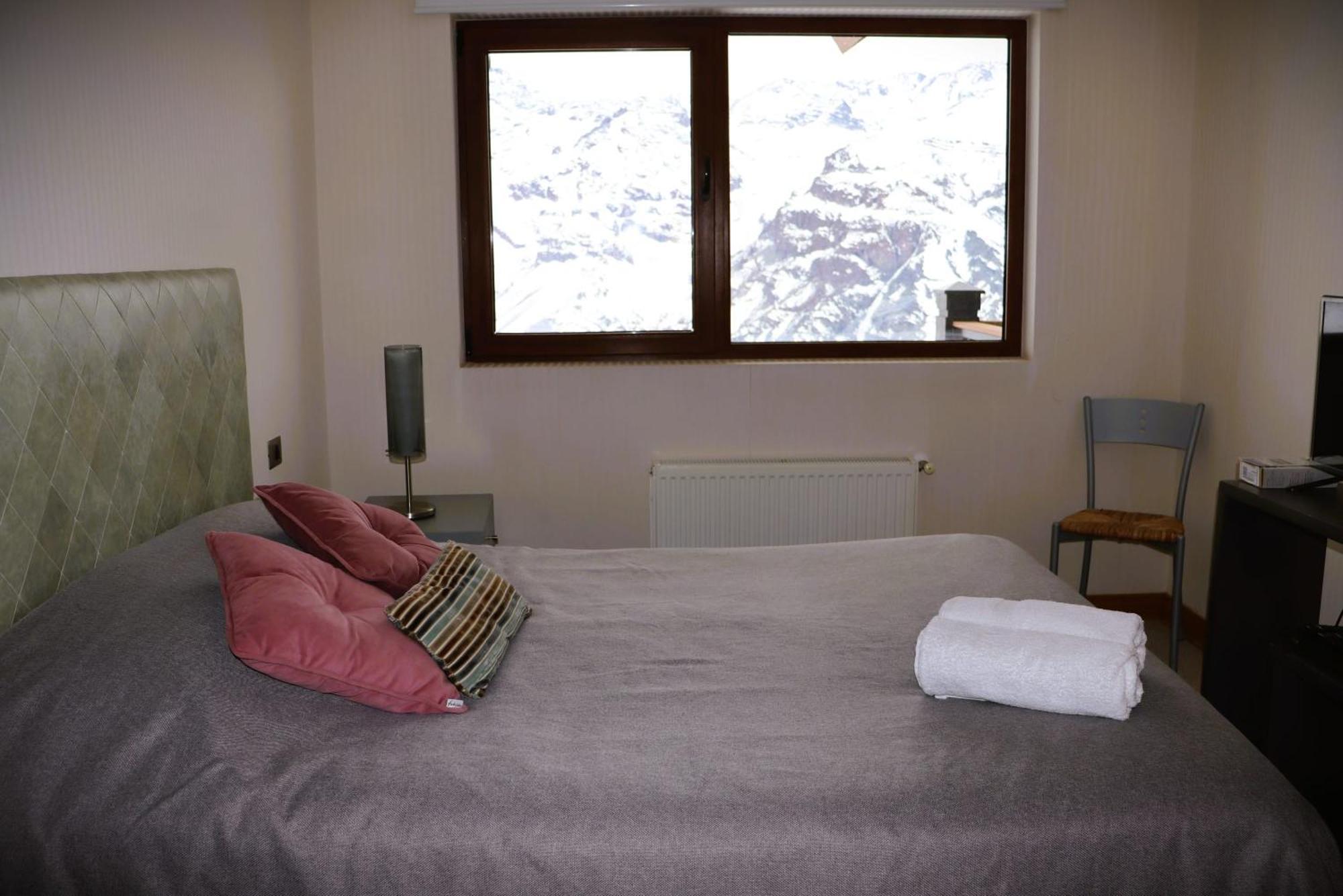 1d1b En Valle Nevado, Edif Valle Condores Ii 4pax Servicio Hom 308 * Santiago