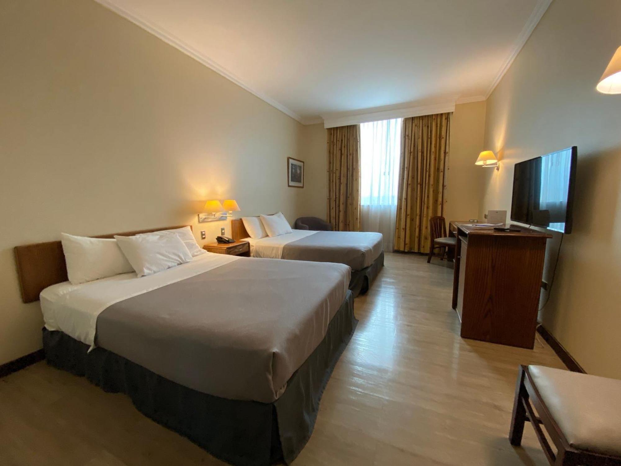 Diego De Almagro Aeropuerto Hotel 4*