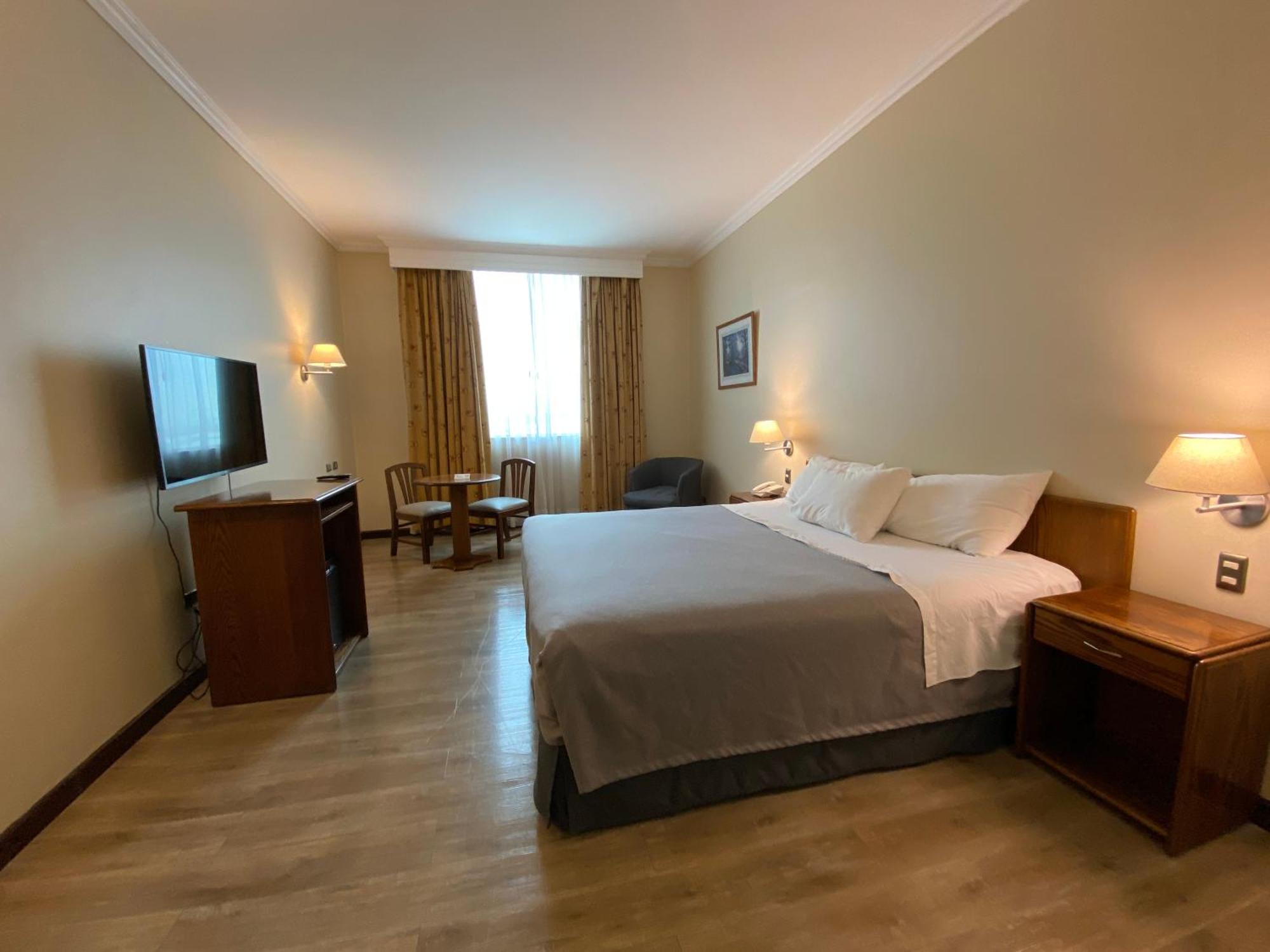 Hotel Diego De Almagro Aeropuerto 4*