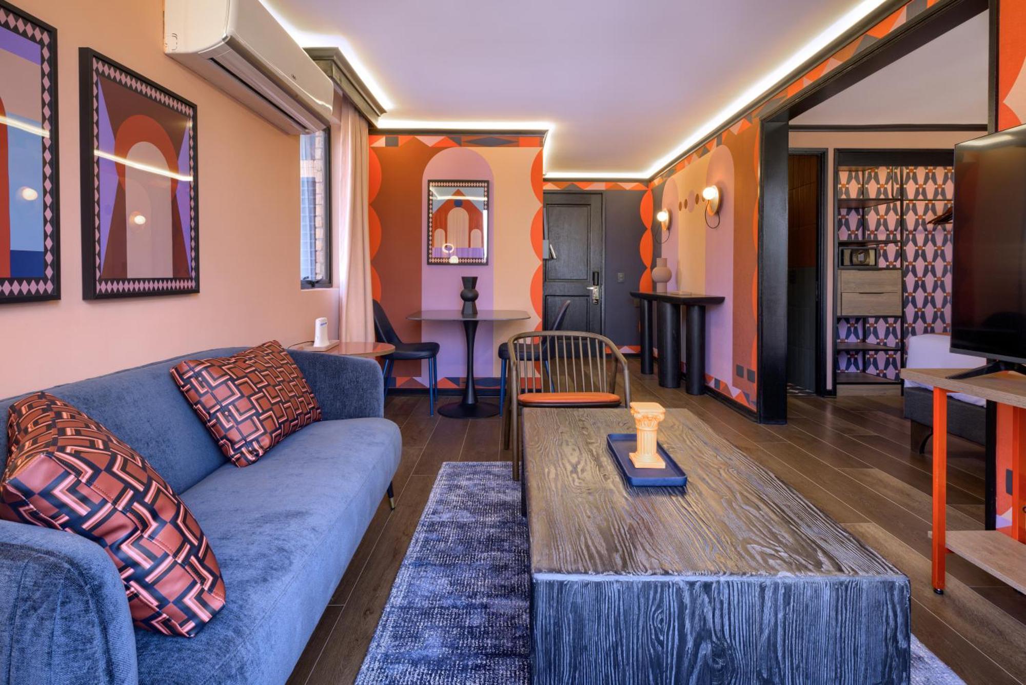 Serviced Aparthotel *