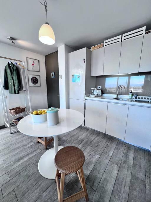 Apartamento En Dominicos, Con Azotea, 1d *
