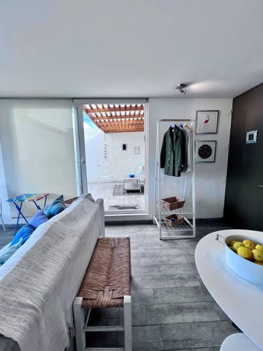 Apartamento En Dominicos, Con Azotea, 1d *