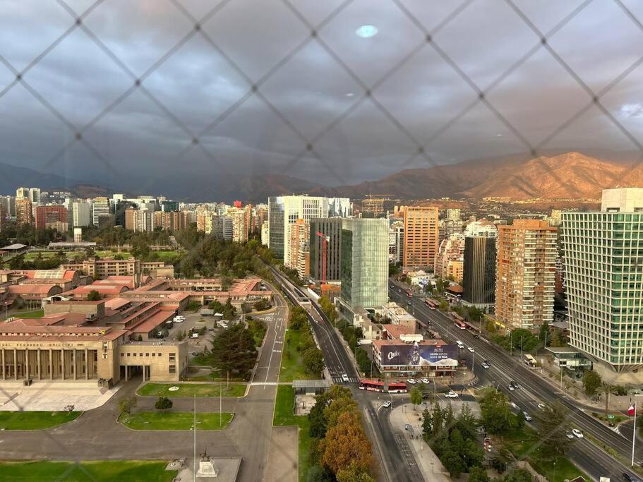 Las Condes Apartament Close To The Metro Apartment