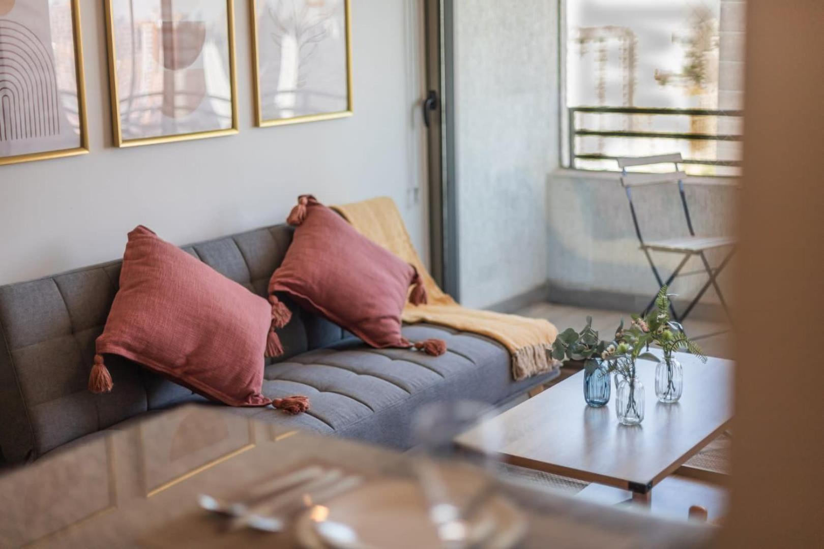 Empapate Del Ambiente Bohemio De Barrio Italia Apartamento