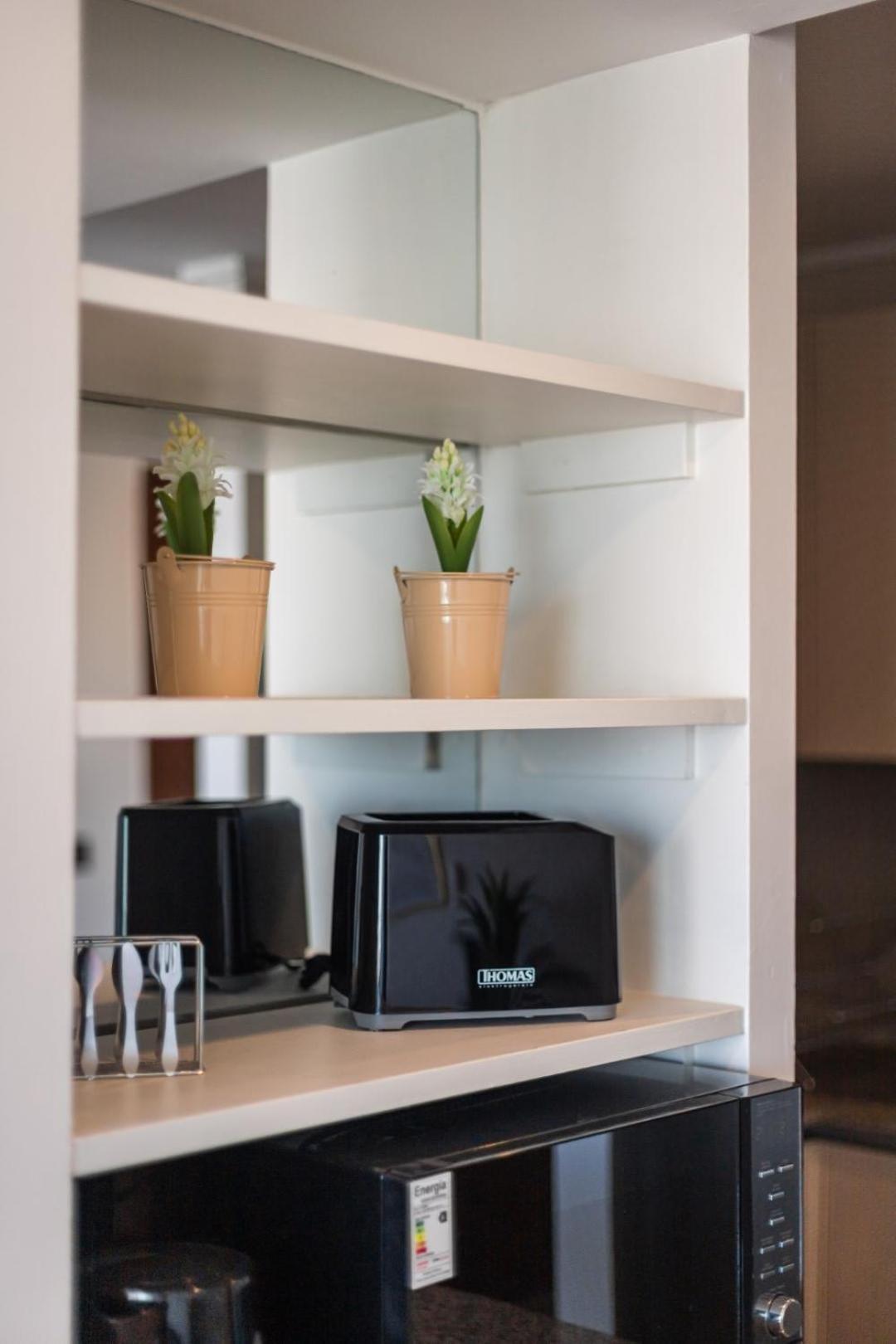 Empapate Del Ambiente Bohemio De Barrio Italia Apartamento