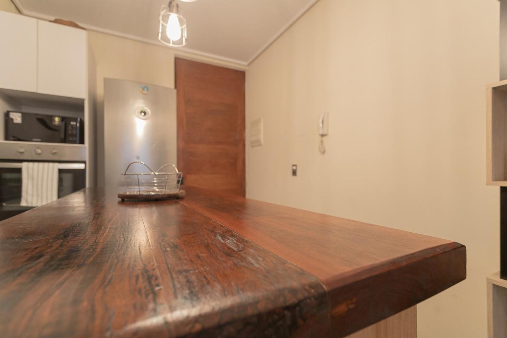 Charming In Condes Near Metro Apartment *