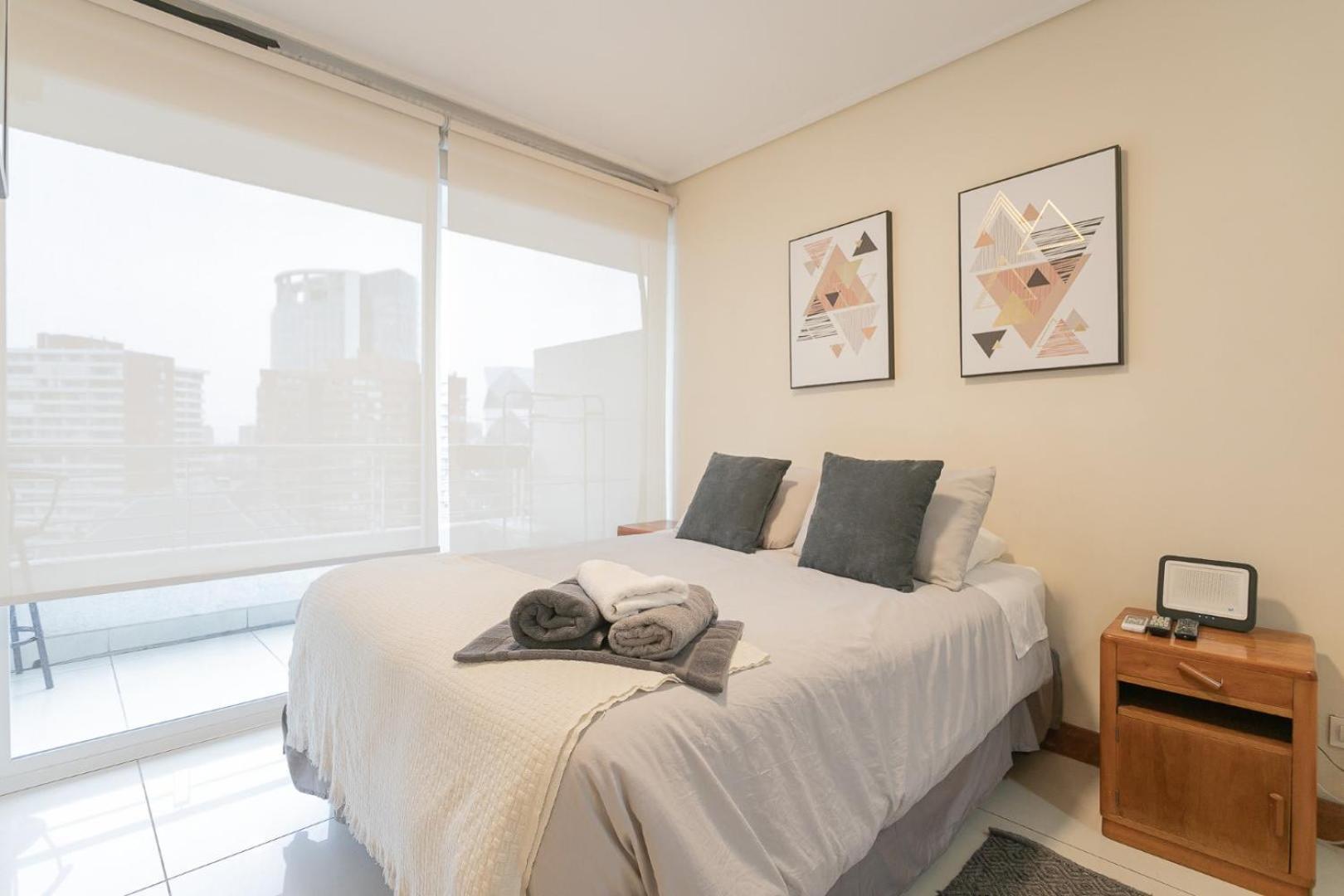 Charming In Condes Near Metro Apartment