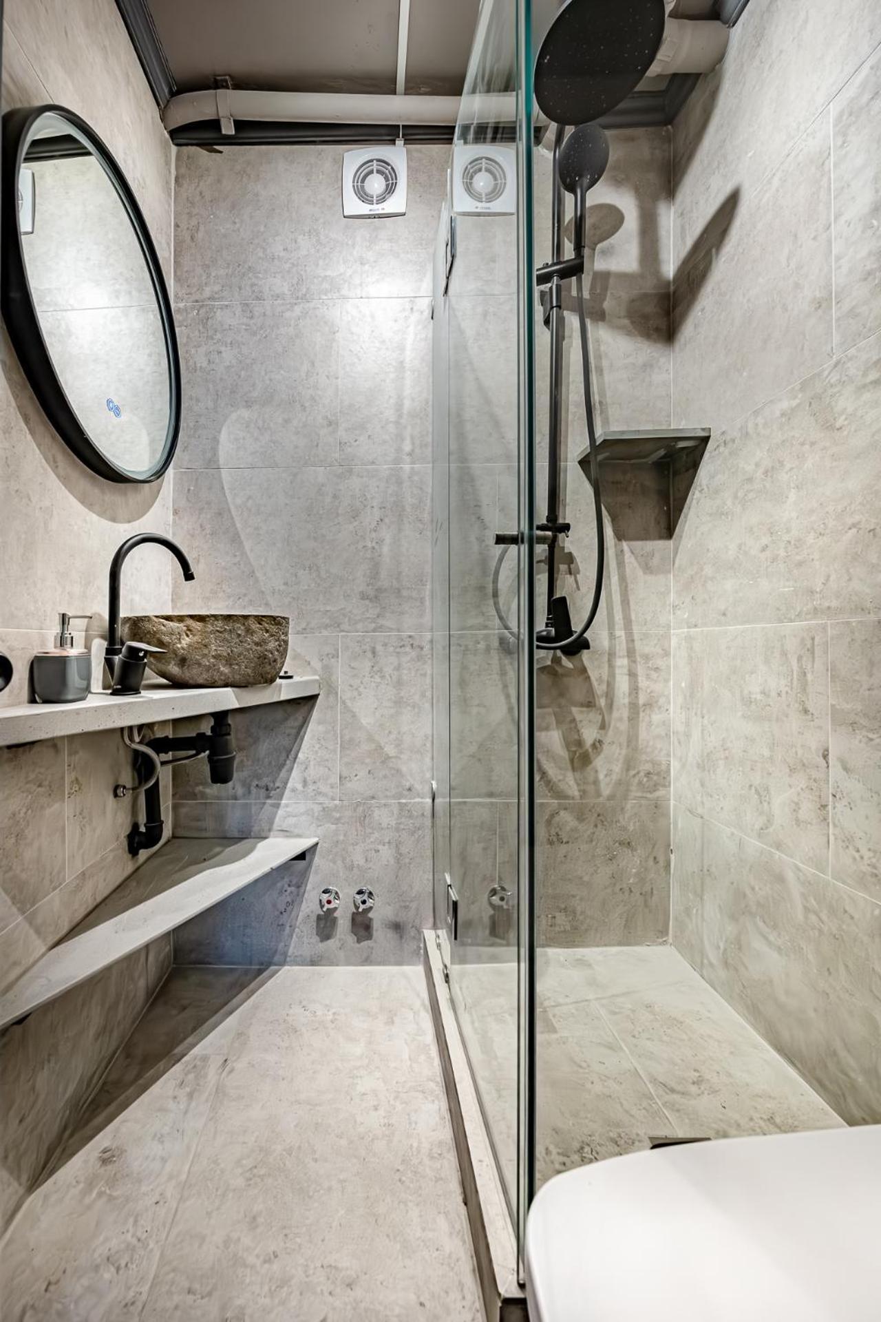 Design Tech Comfort & Location Apartment