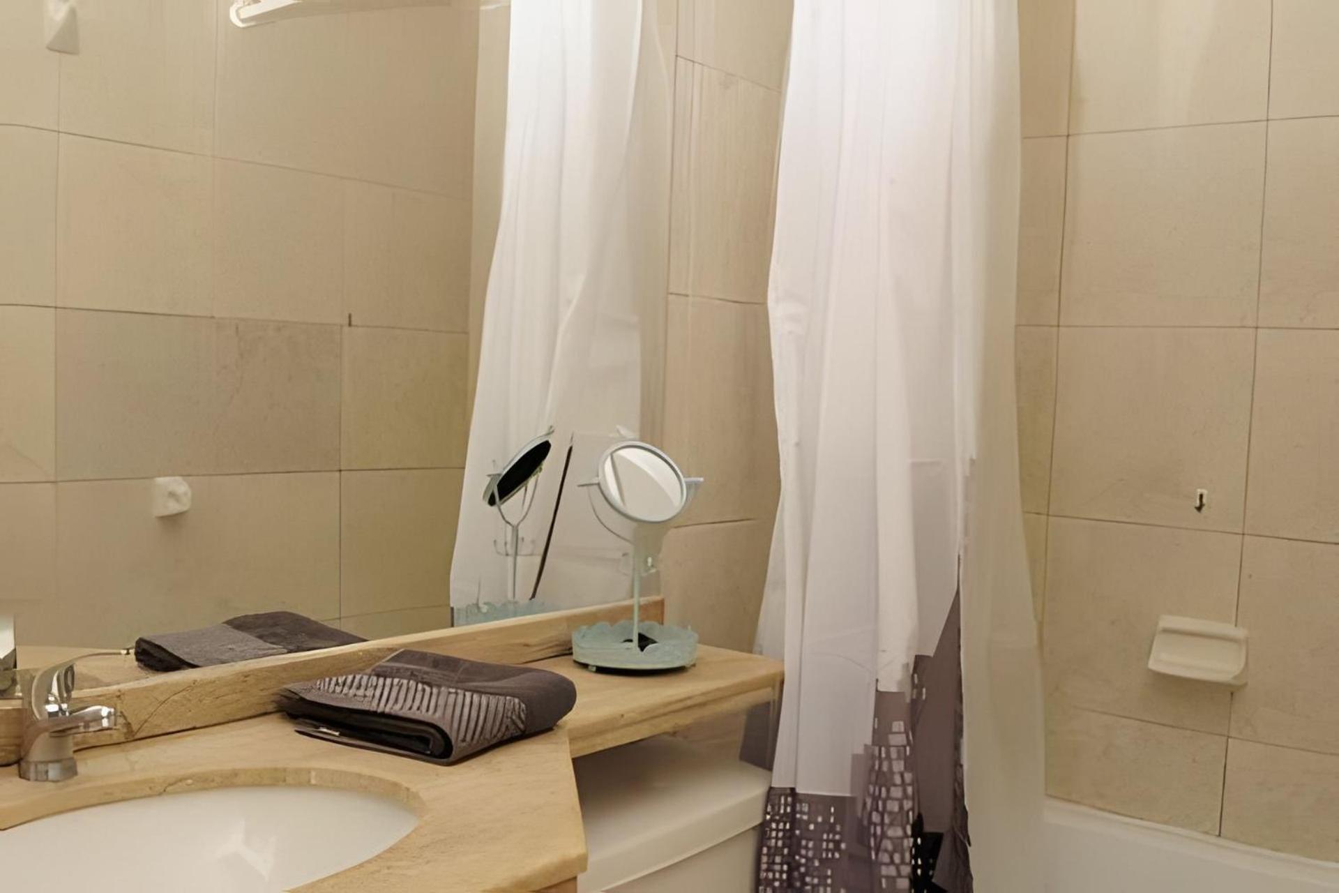 Apartment Living Pastene *