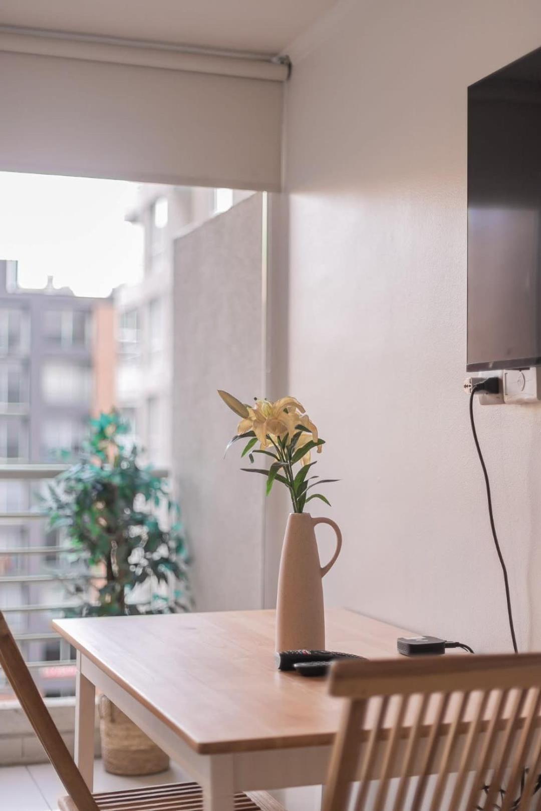 Experience The Charm Of Centro Apartment Santiago