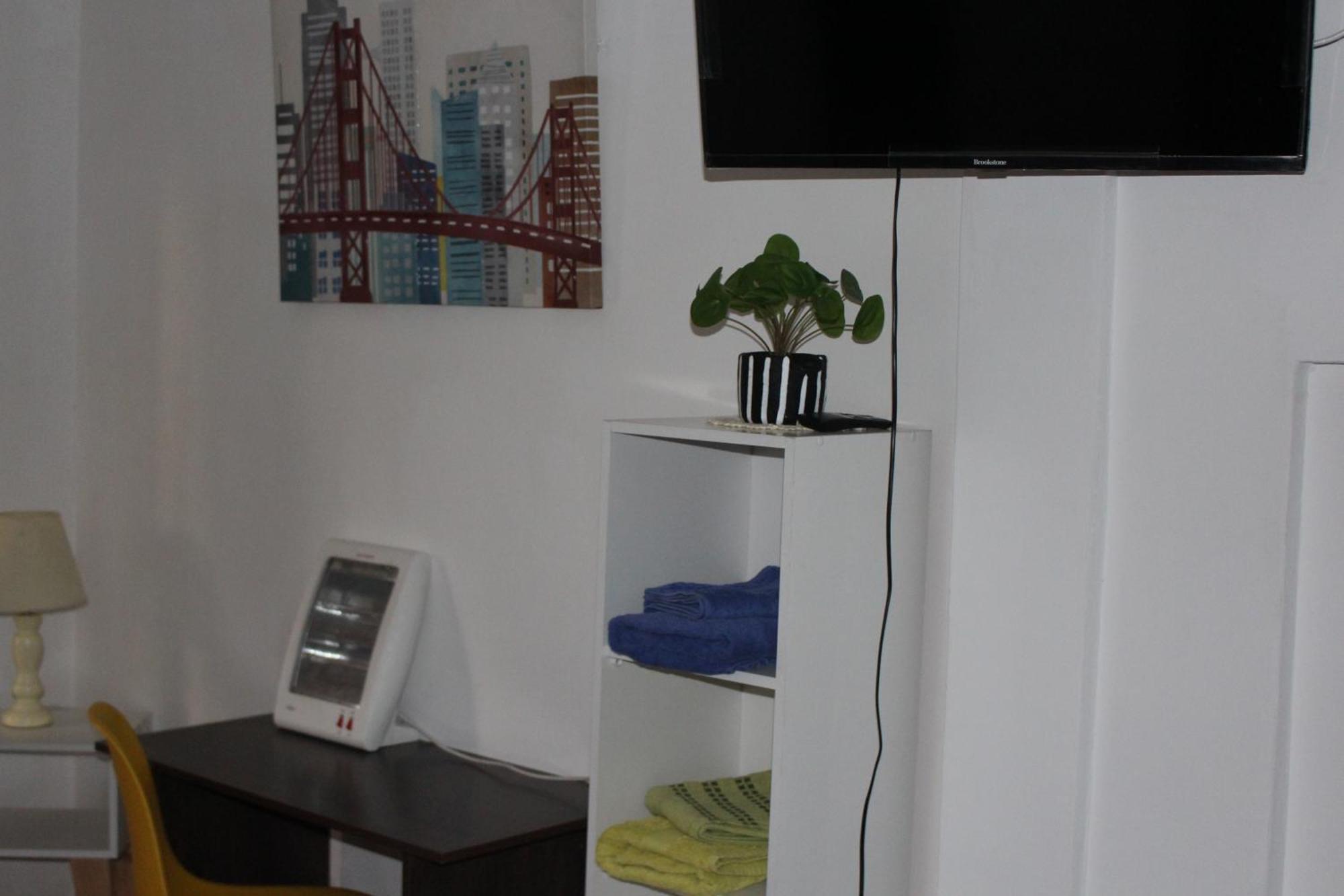 Hostel Familiar S&g *