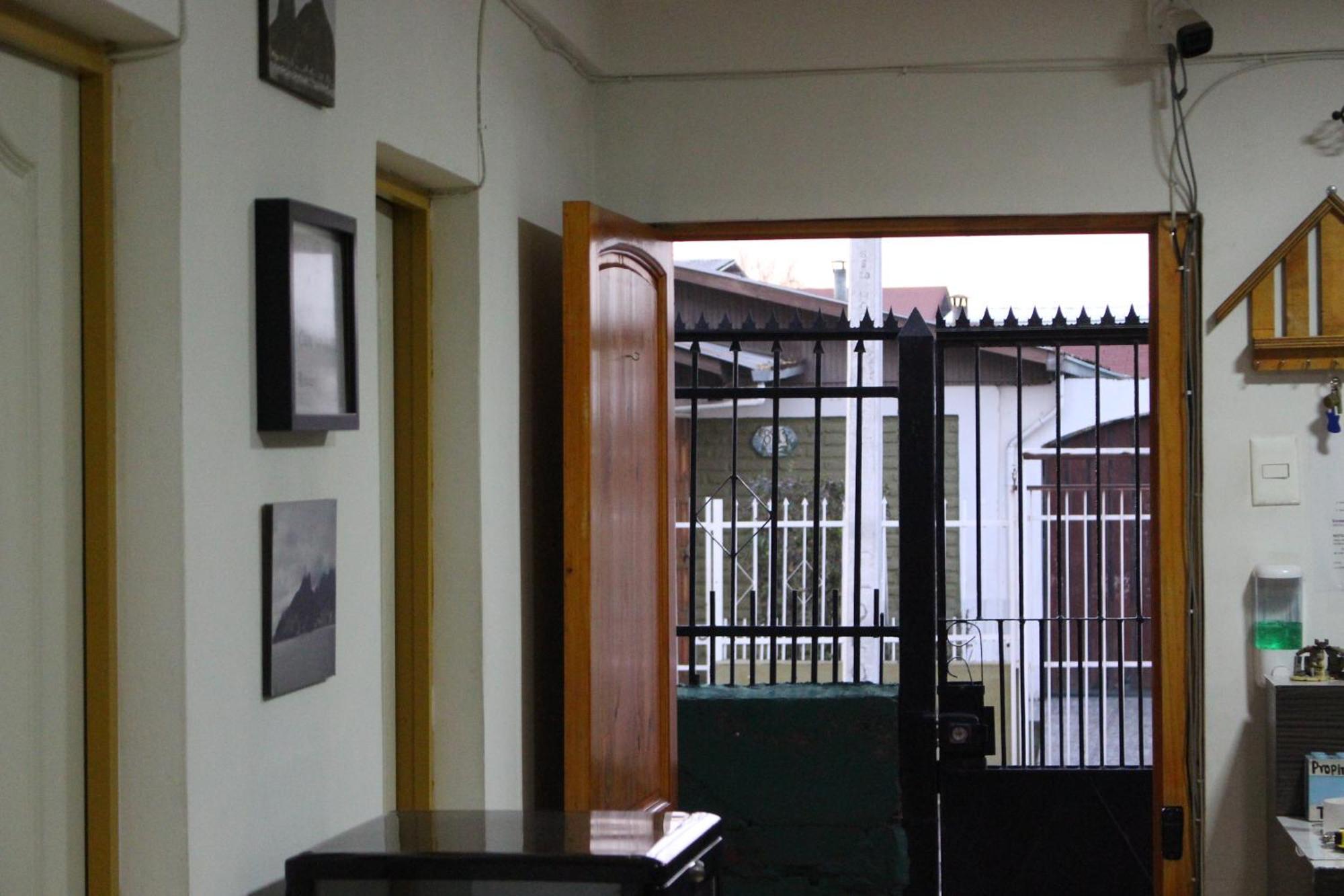 Familiar S&g Hostel *