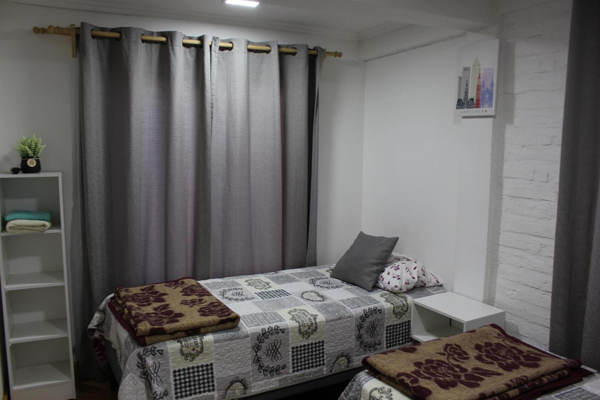 Hostel Familiar S&g *