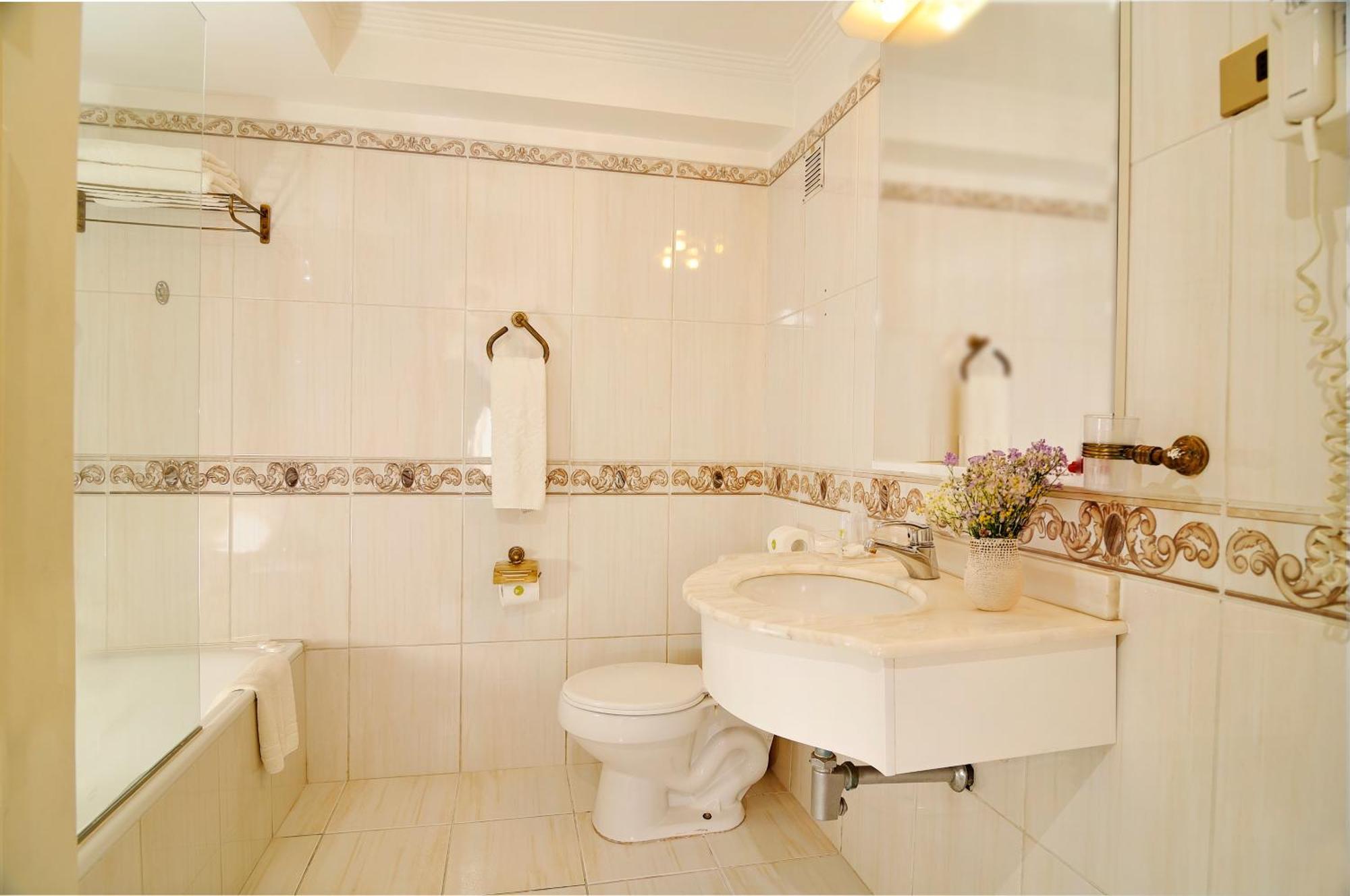 Gran Palace Khách sạn 4*