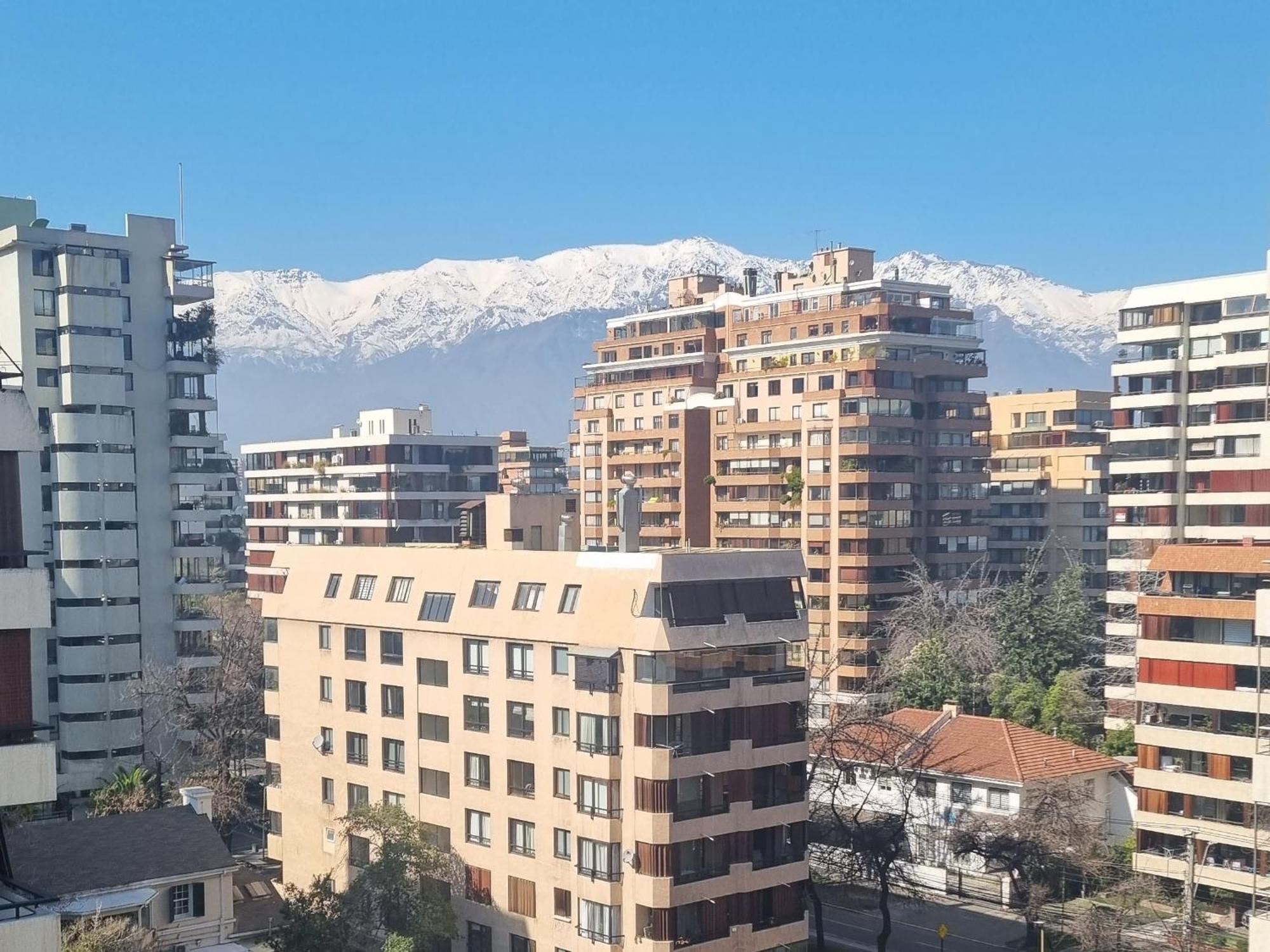 Moderno Departamento En El Golf * Santiago
