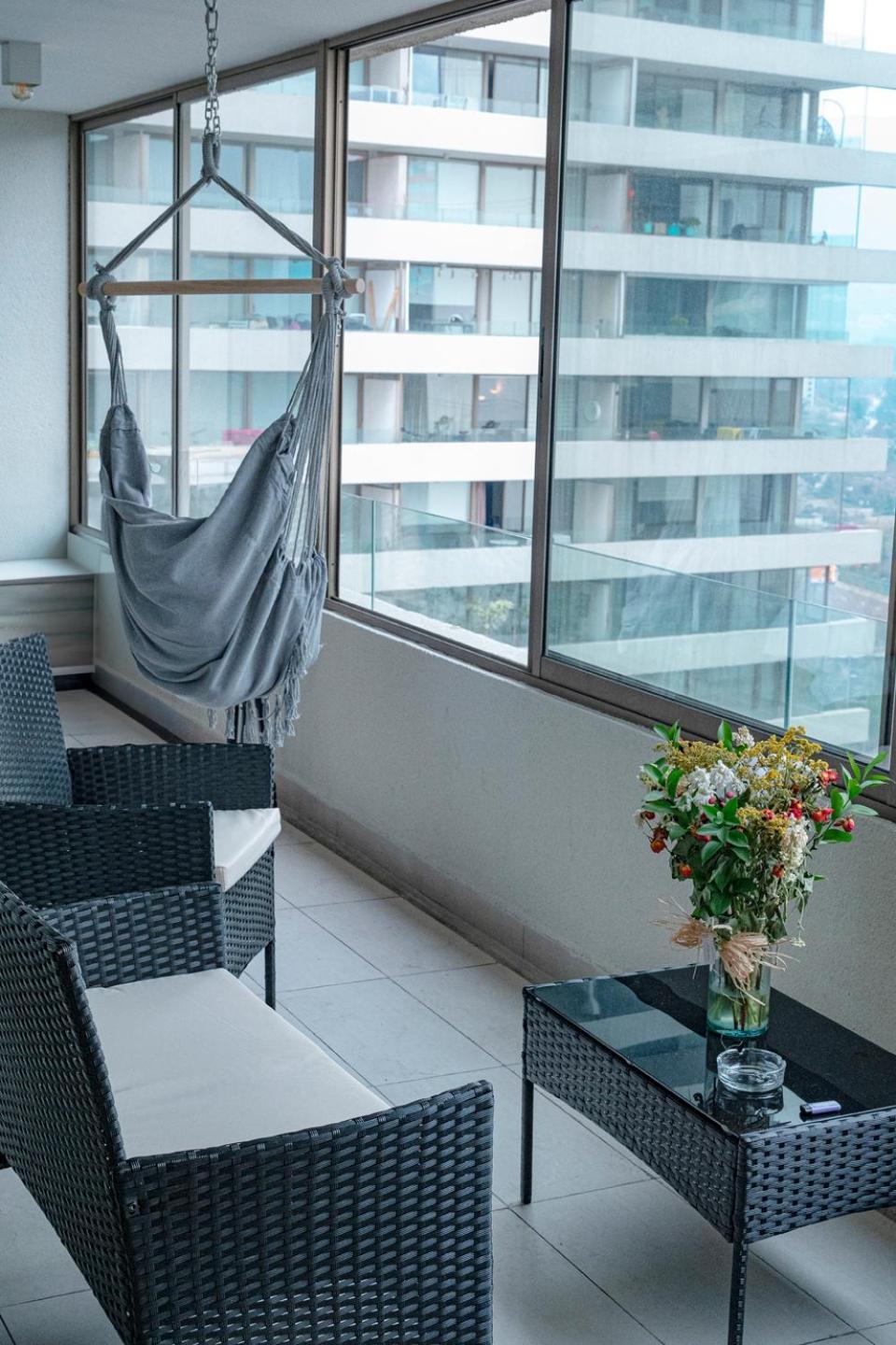Departamento En Condes Premium Parque Arauco Con Aire Acondicionado Apartment *