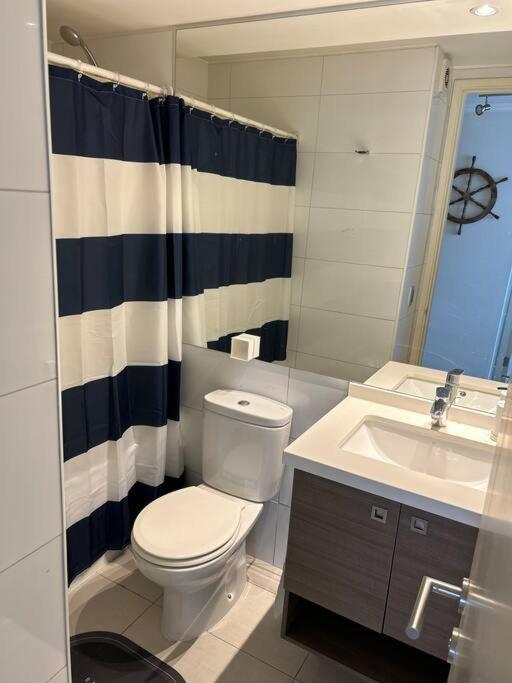Departamento En Condes Premium Parque Arauco Con Aire Acondicionado * Santiago
