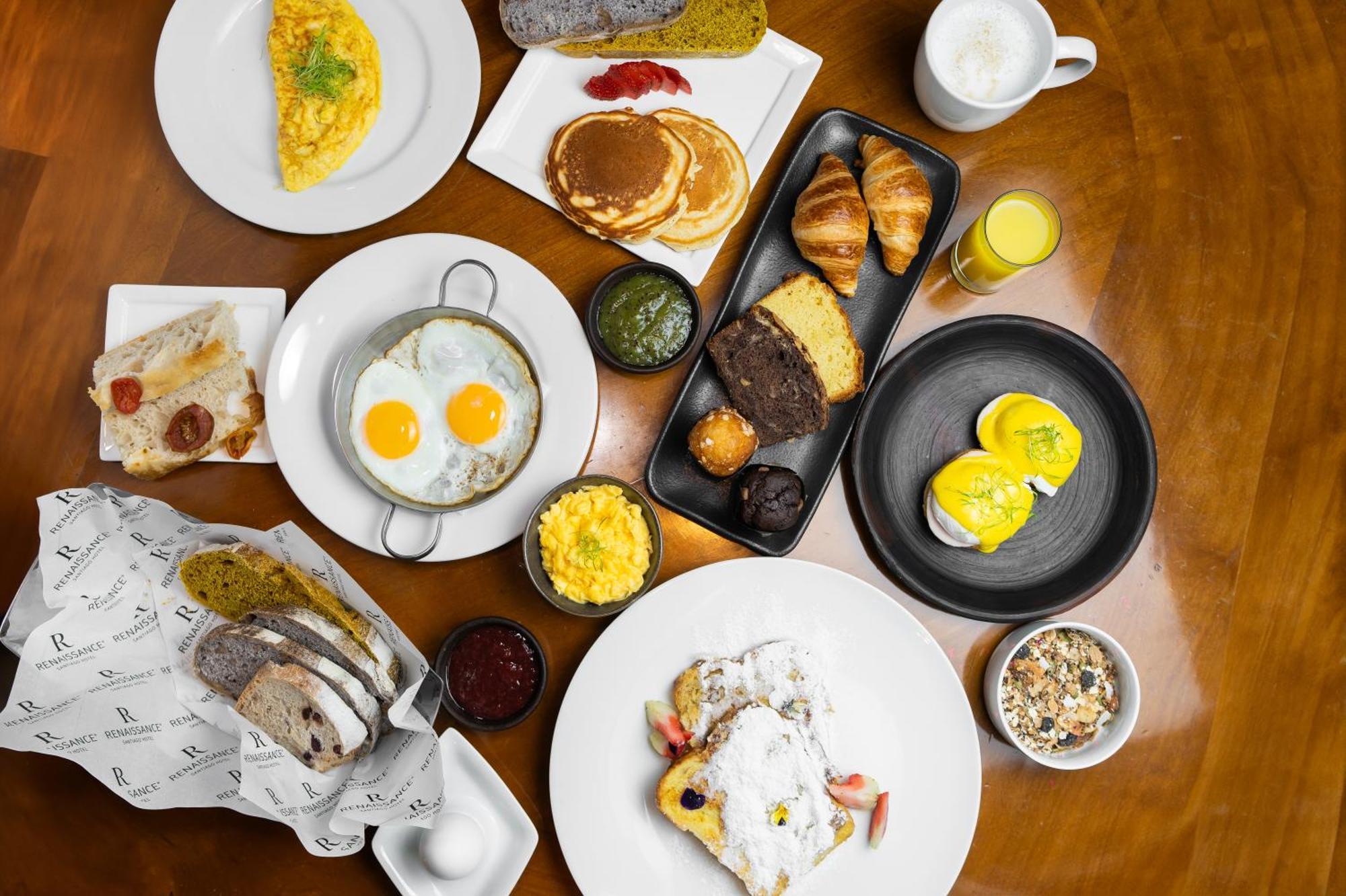 Hotel Renaissance By Marriott 5*