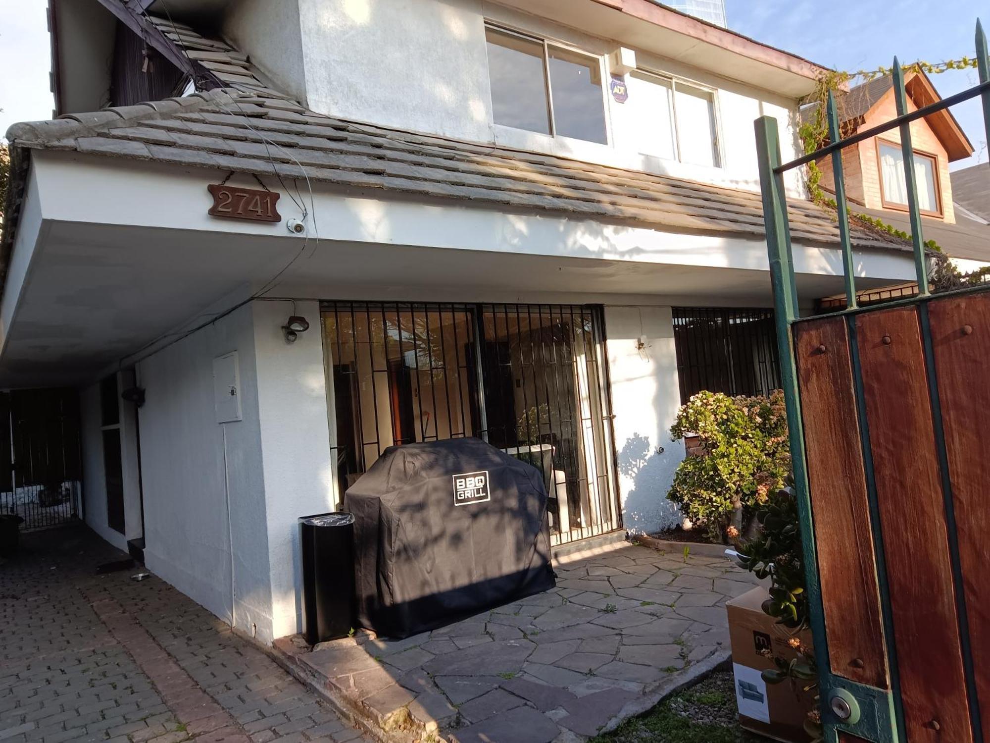 Holiday home Casa Providencia La Mejor Ubicacion Costanera Center Sector Sanhattan 14 Personas 3 Banos 3 Estacionamientos Santiago
