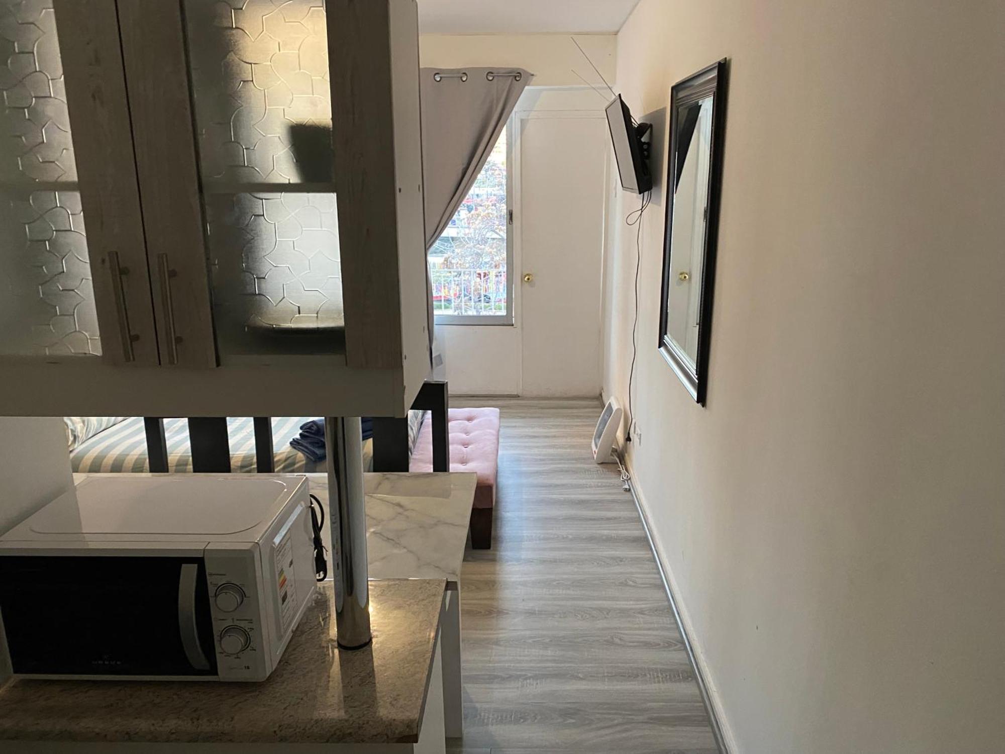 Departamento Estudio Remodelado En Edificio Antiguo Barrio Exclusivo *