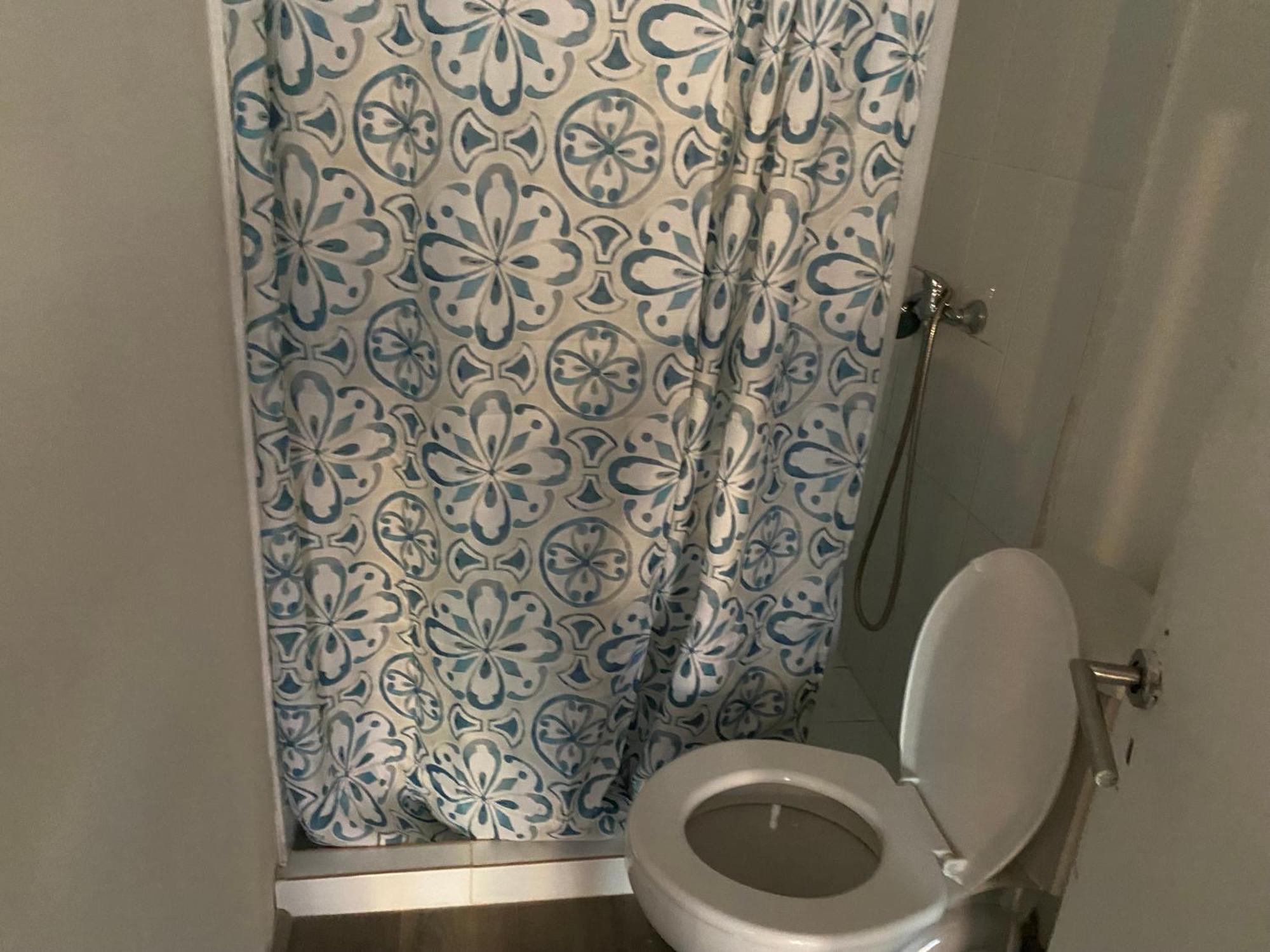 Departamento Estudio Remodelado En Edificio Antiguo Barrio Exclusivo