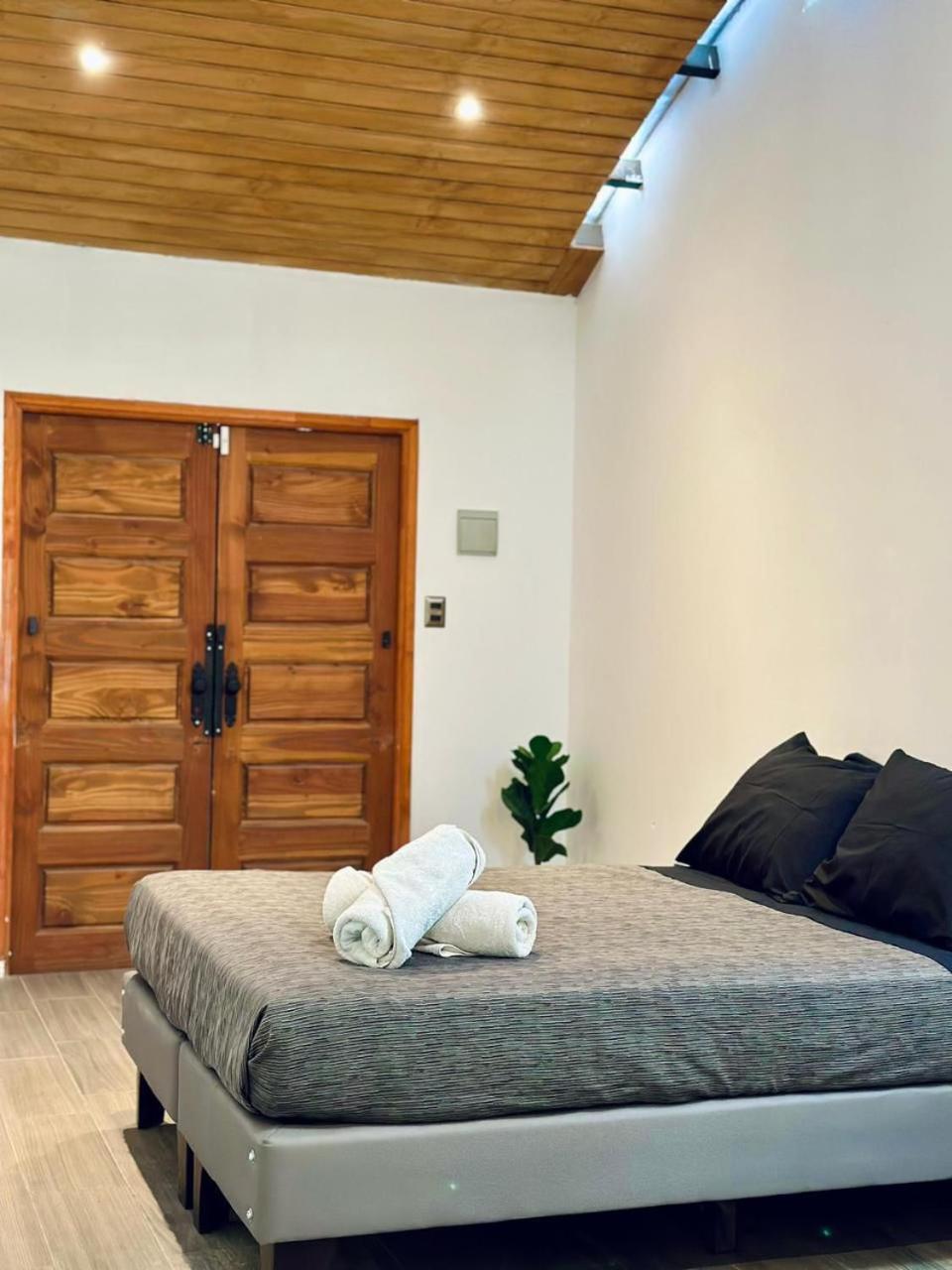 Yogi Hostel *