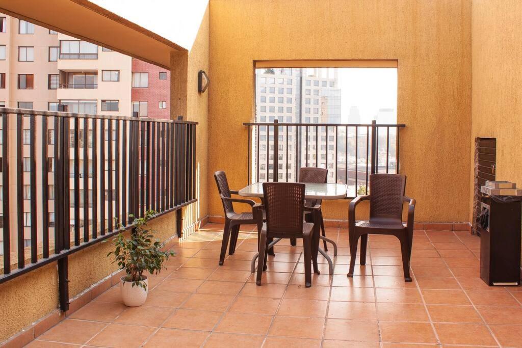 Y Acogedor Dpto Cerca Metro Baquedano 1303 Apartamento Santiago de Chile