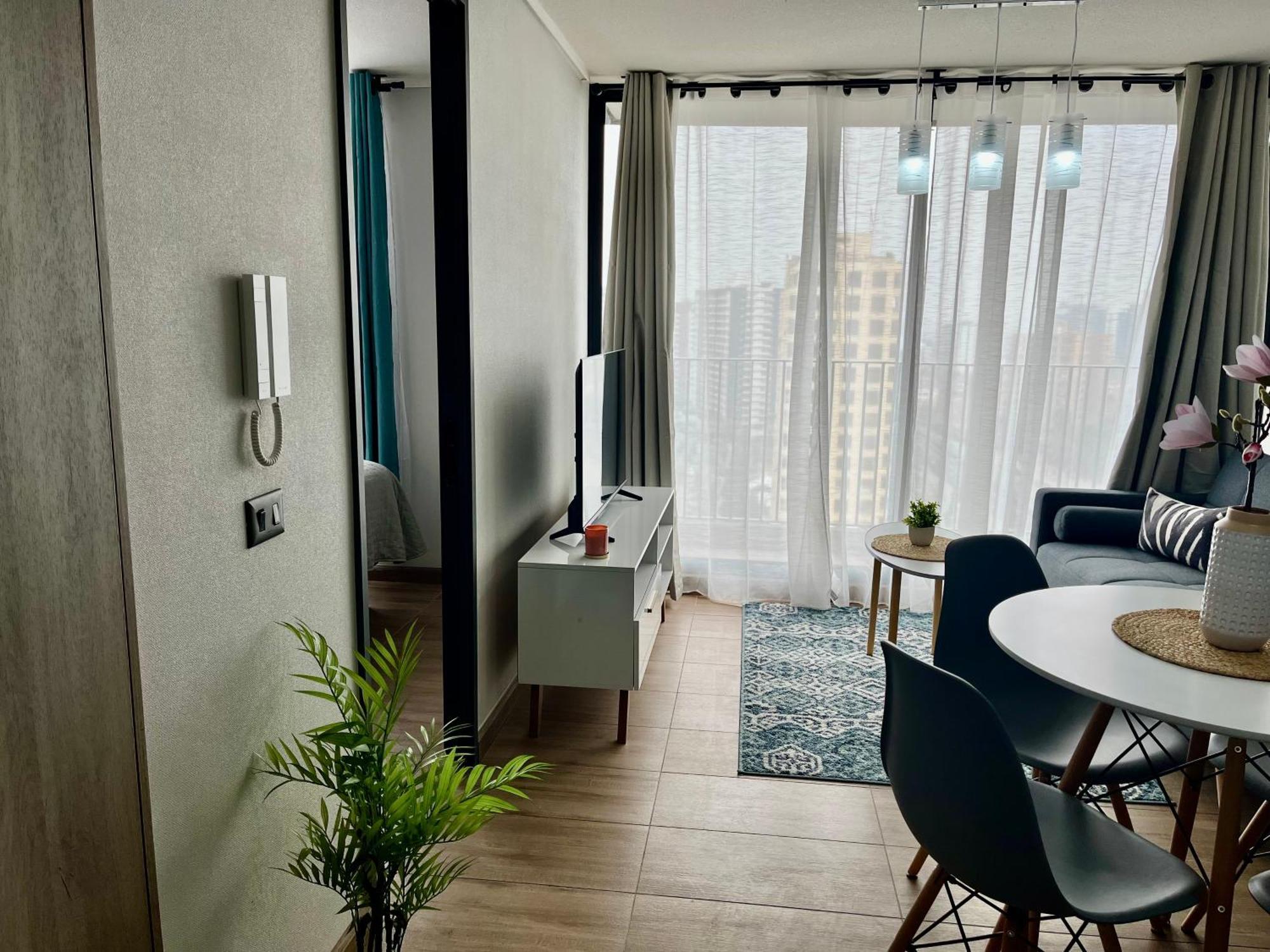 Dpto Bellavista La Florida Con Estacionamiento Apartment Santiago