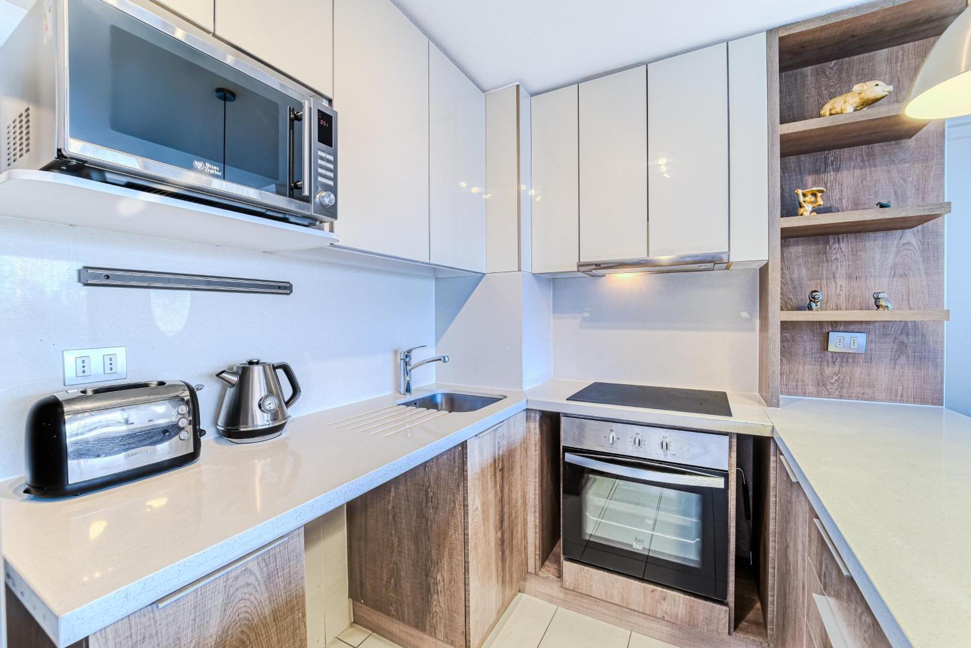 Citadel View 2br Balcony & Parking * Santiago