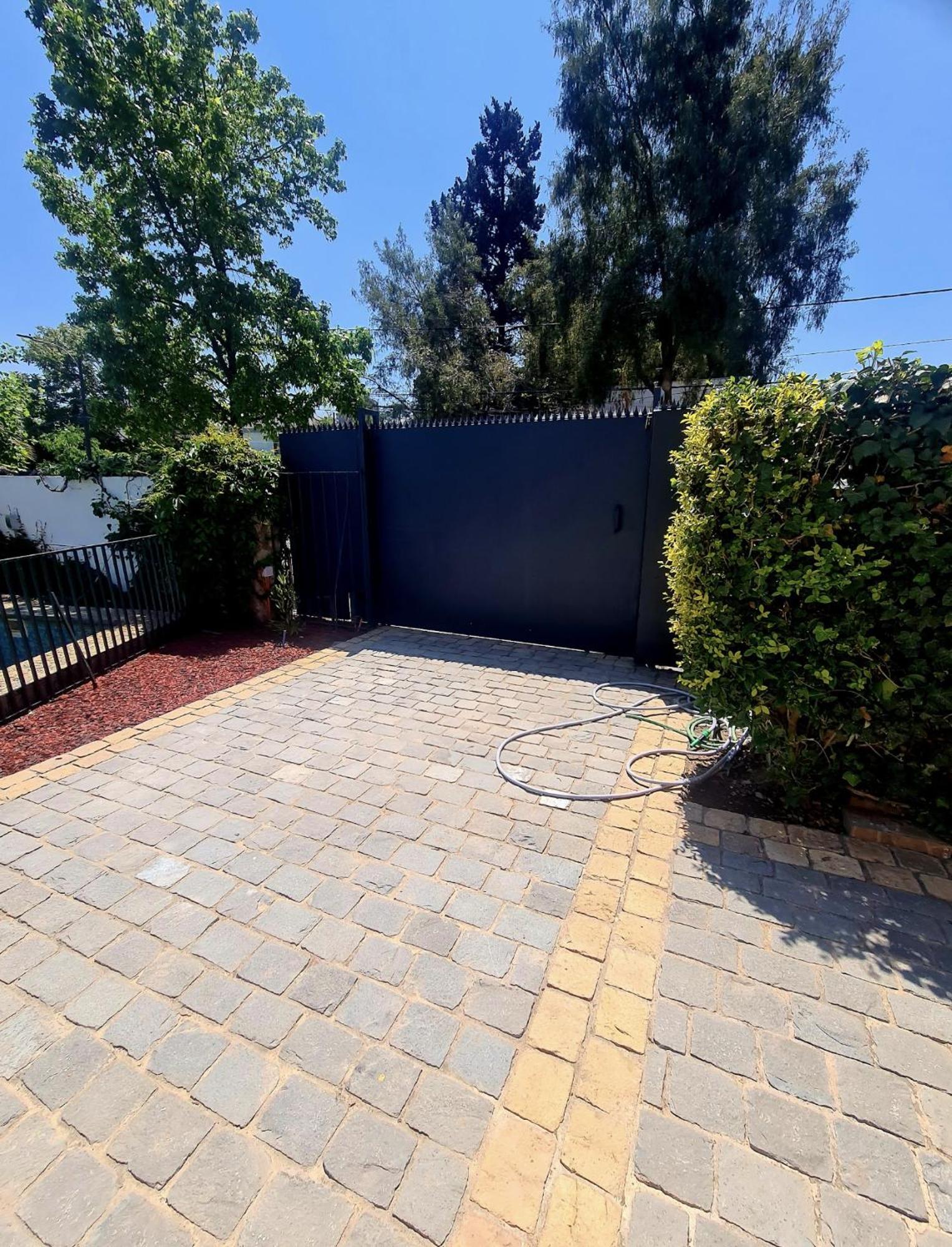 Holiday home Amplia Casa A Pasos Del Mall Alto Las Condes *