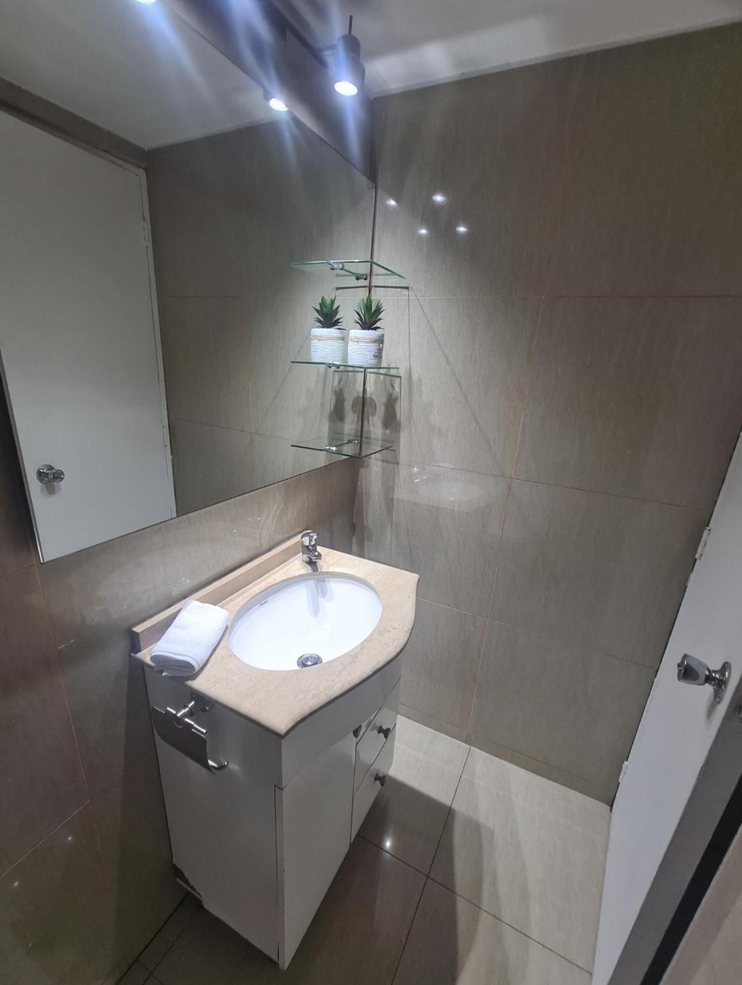 Amplia Casa A Pasos Del Mall Alto Las Condes Holiday home Santiago