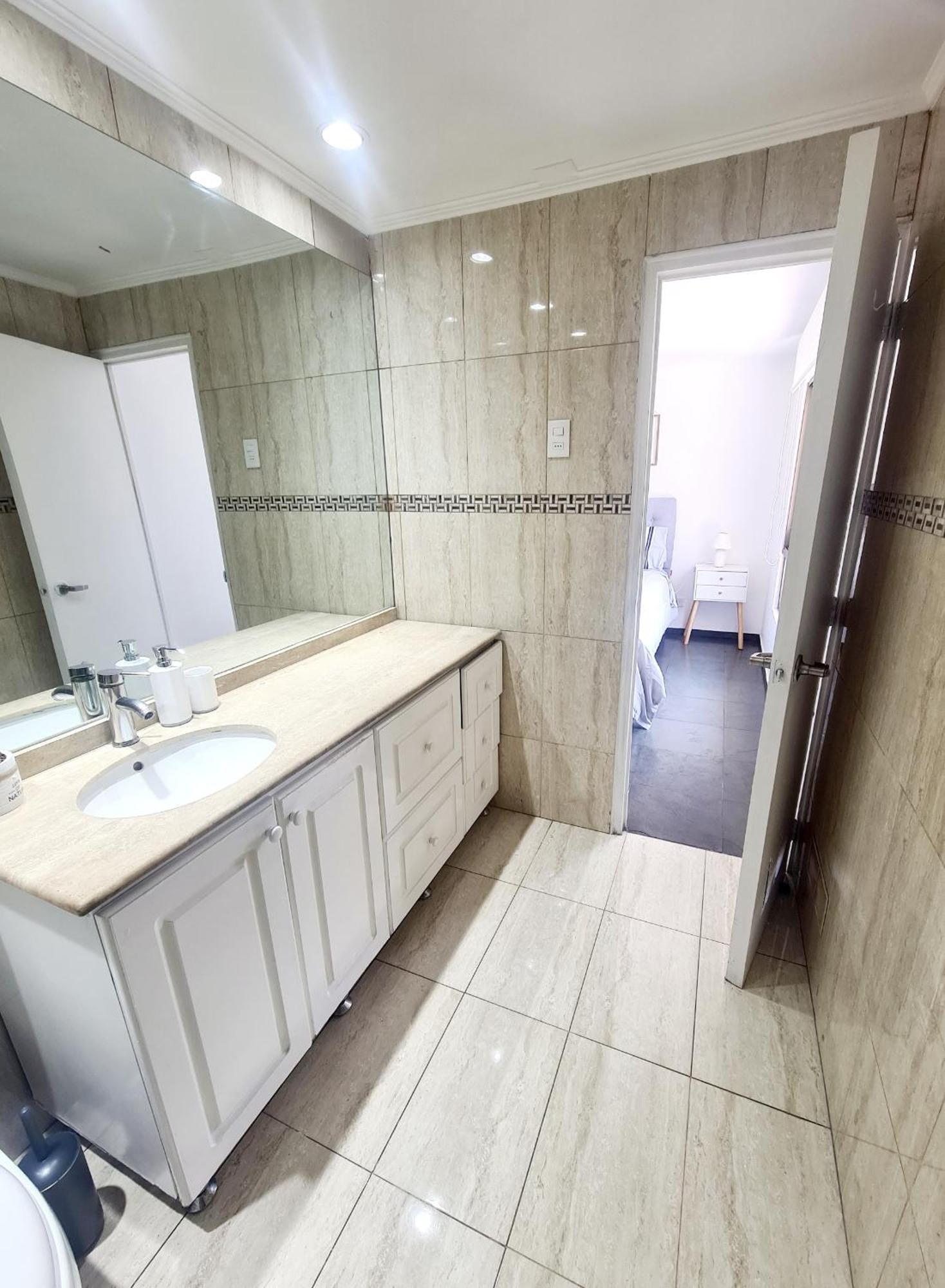 Holiday home Amplia Casa A Pasos Del Mall Alto Las Condes *