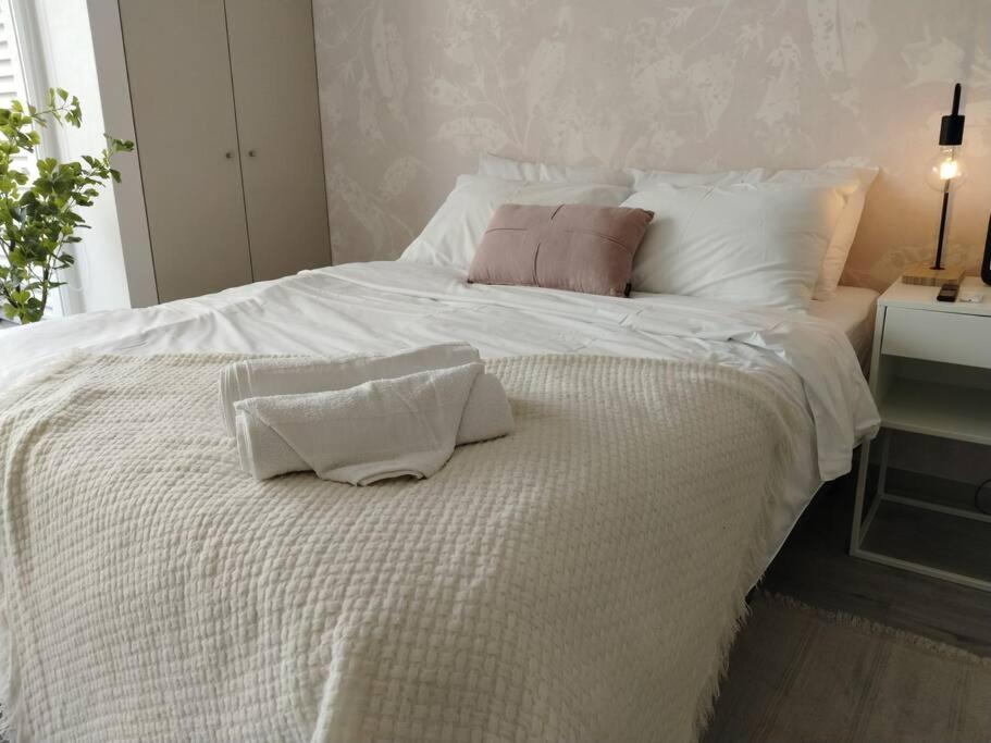 Hermoso Studio Con Estilo Y Comodidad