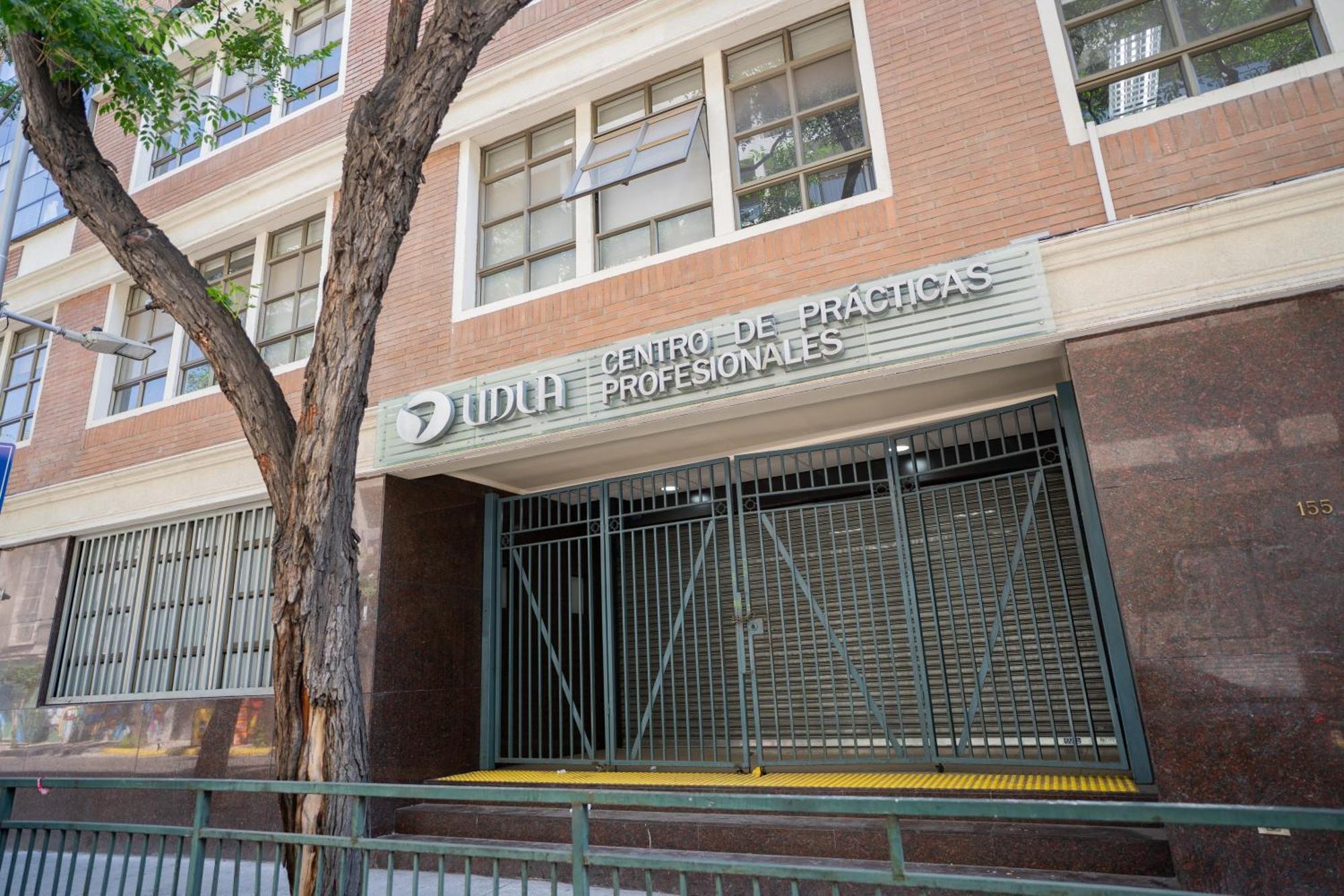 Residencial Republica Cerca De Todas La Universidades Guest house Santiago