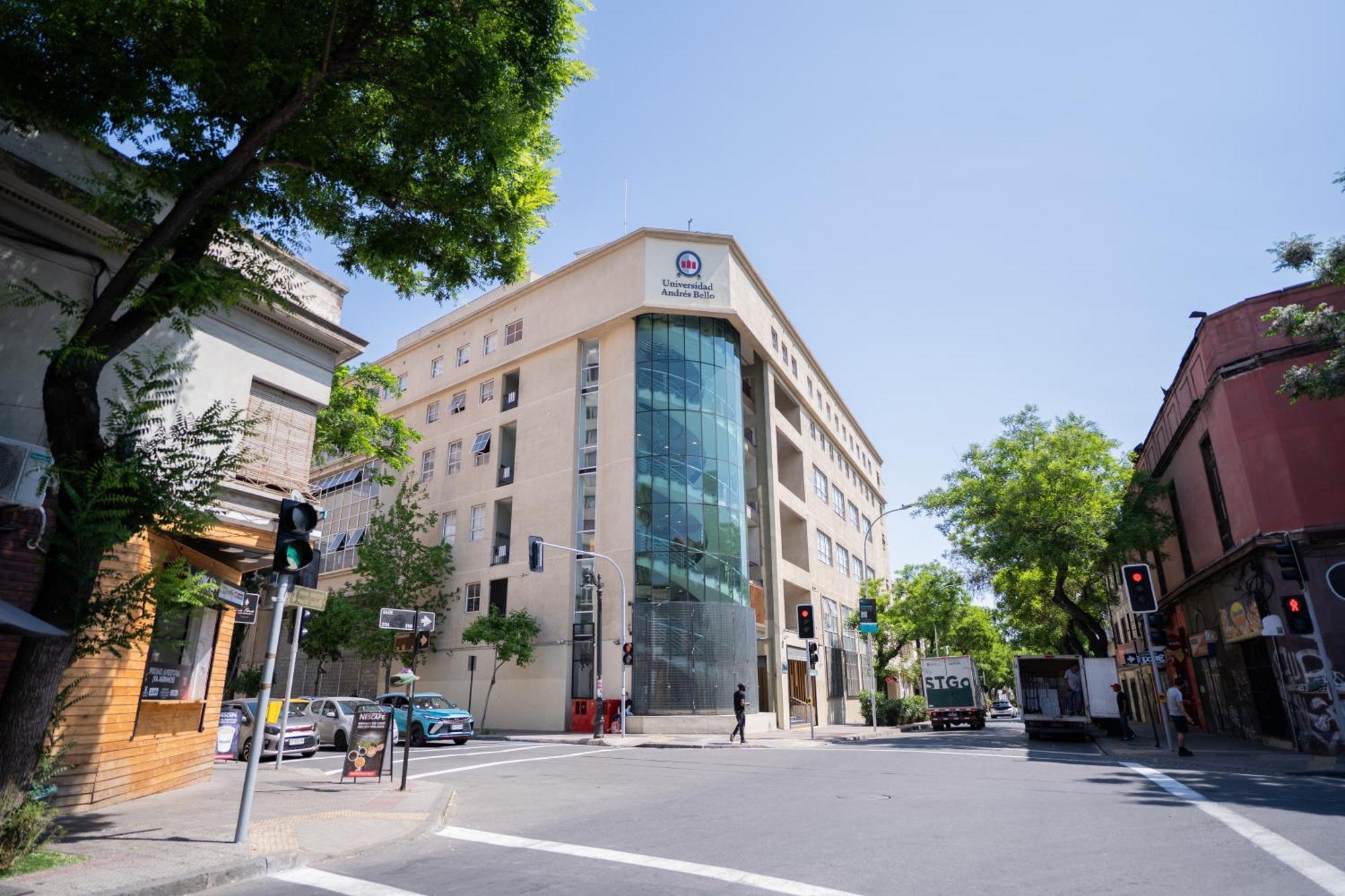 Residencial Republica Cerca De Todas La Universidades * Santiago