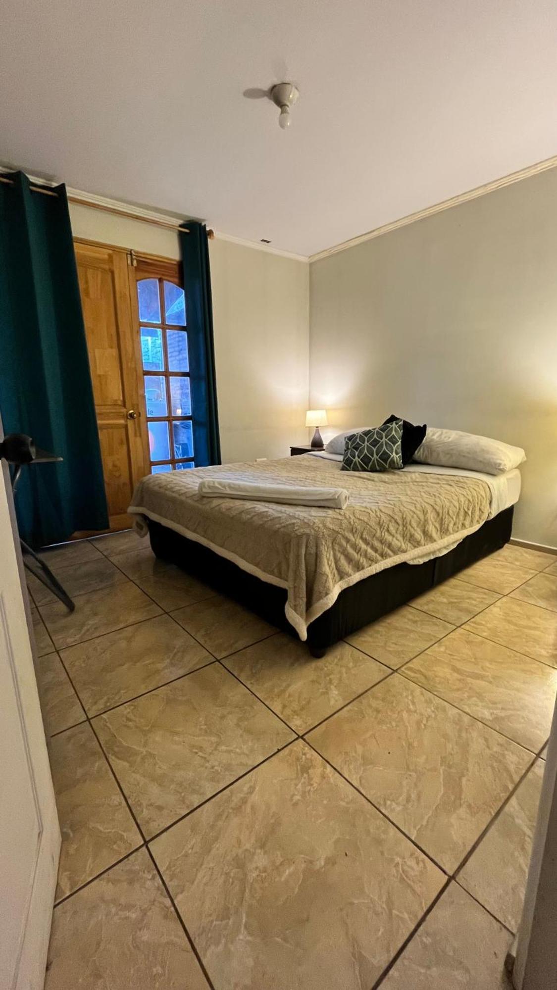 Bed & Breakfast Agape Airport *