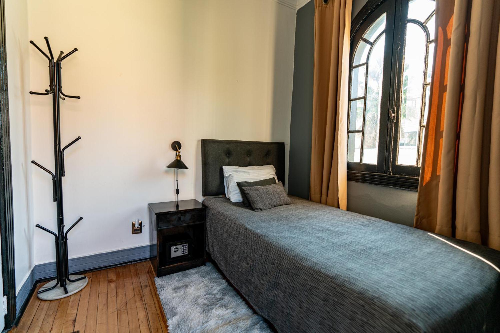 De Blasis Budget Rooms Santiago