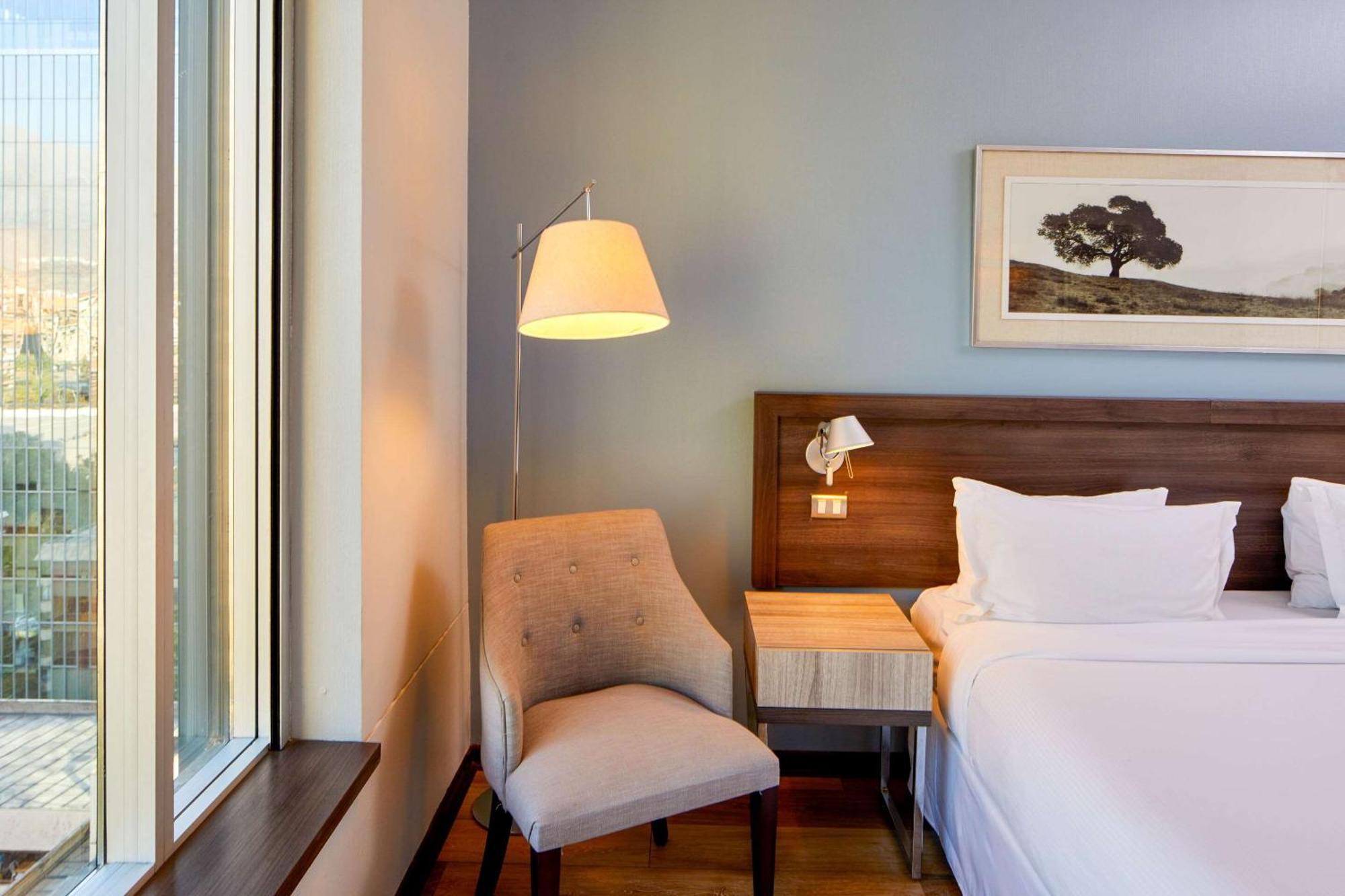 Radisson Blu Plaza El Bosque 4*