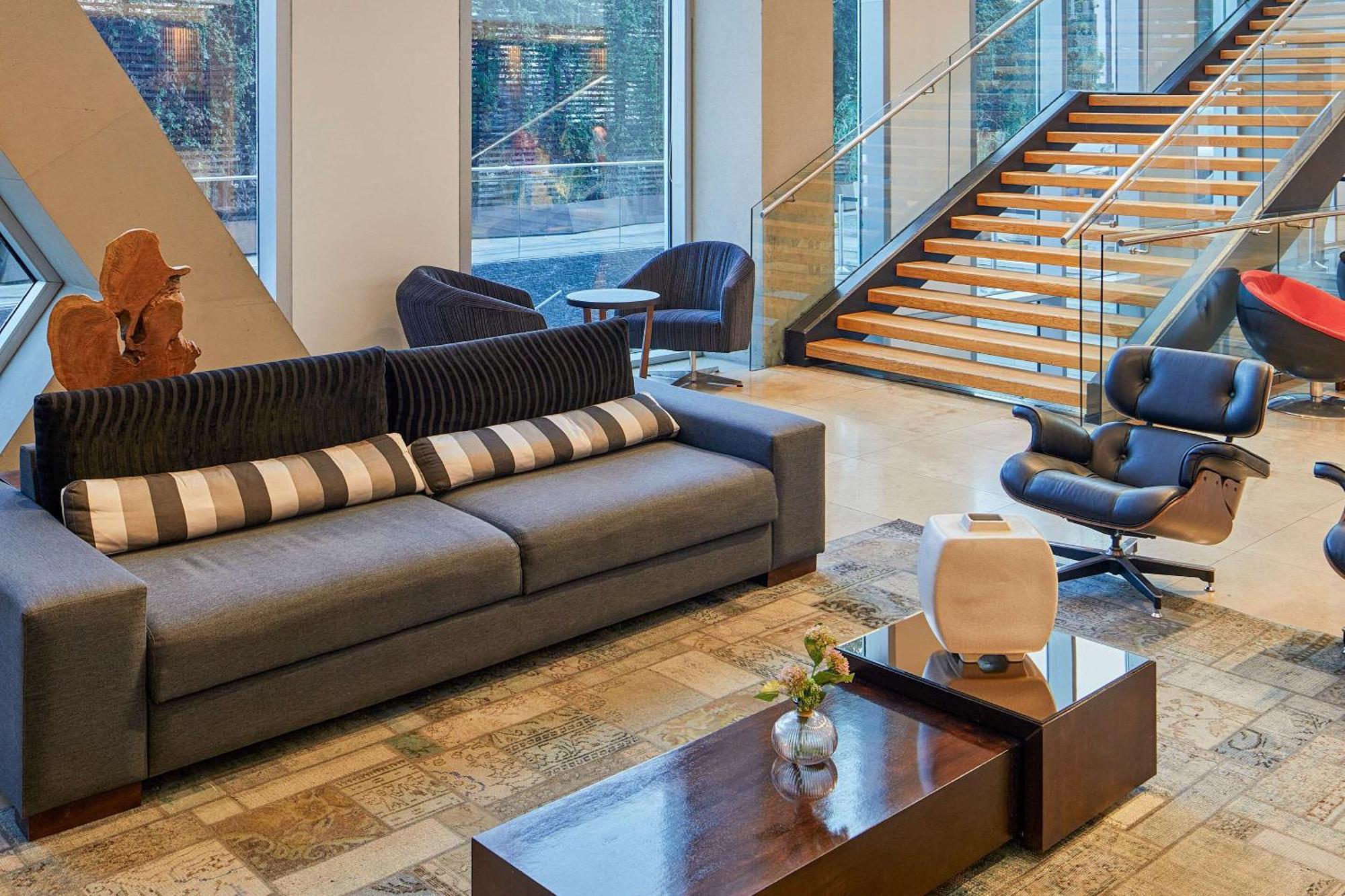 Radisson Blu Plaza El Bosque Hotel 4*