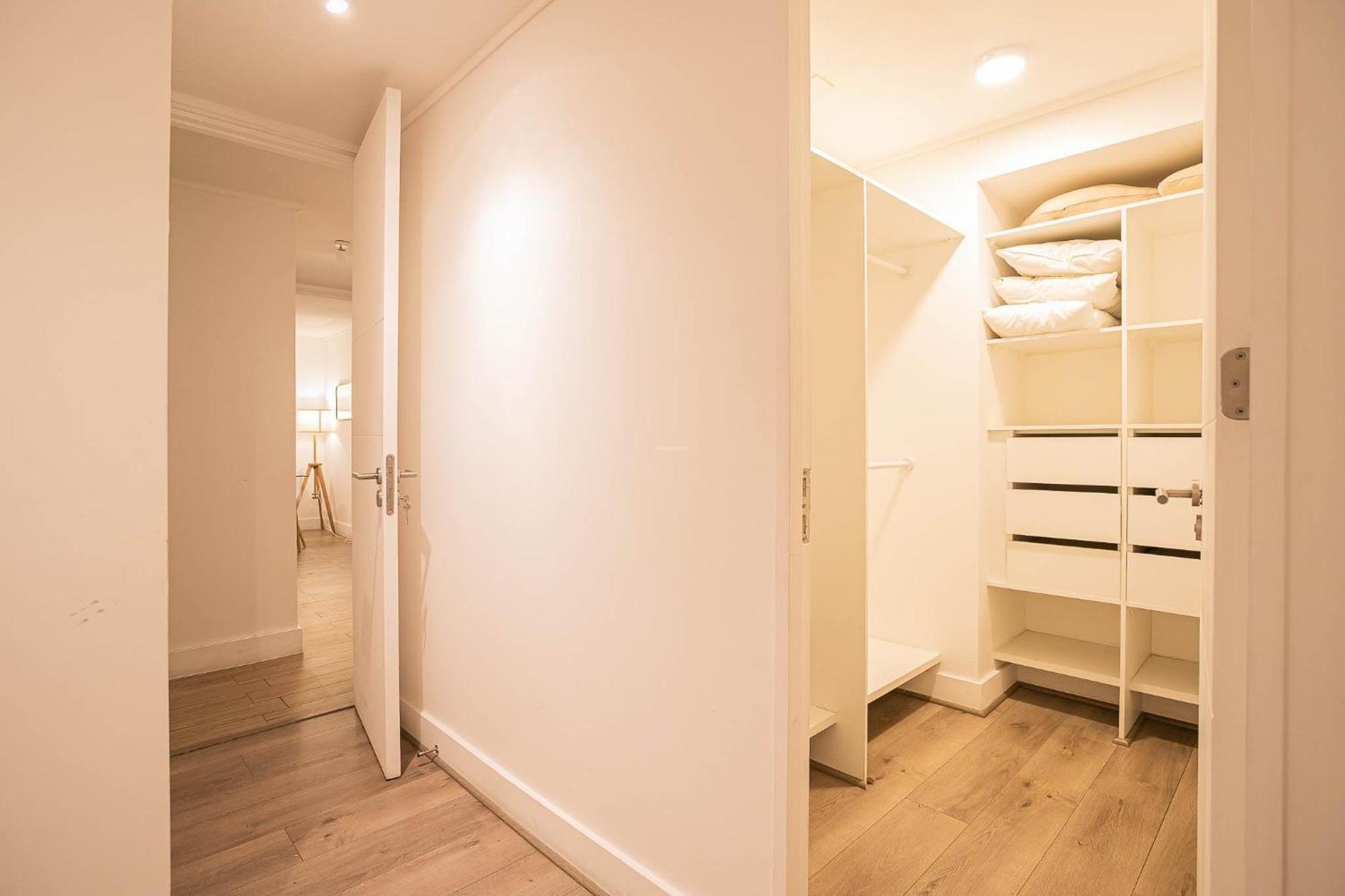 And Cozy Steps Away From Clinica Condes Apartment