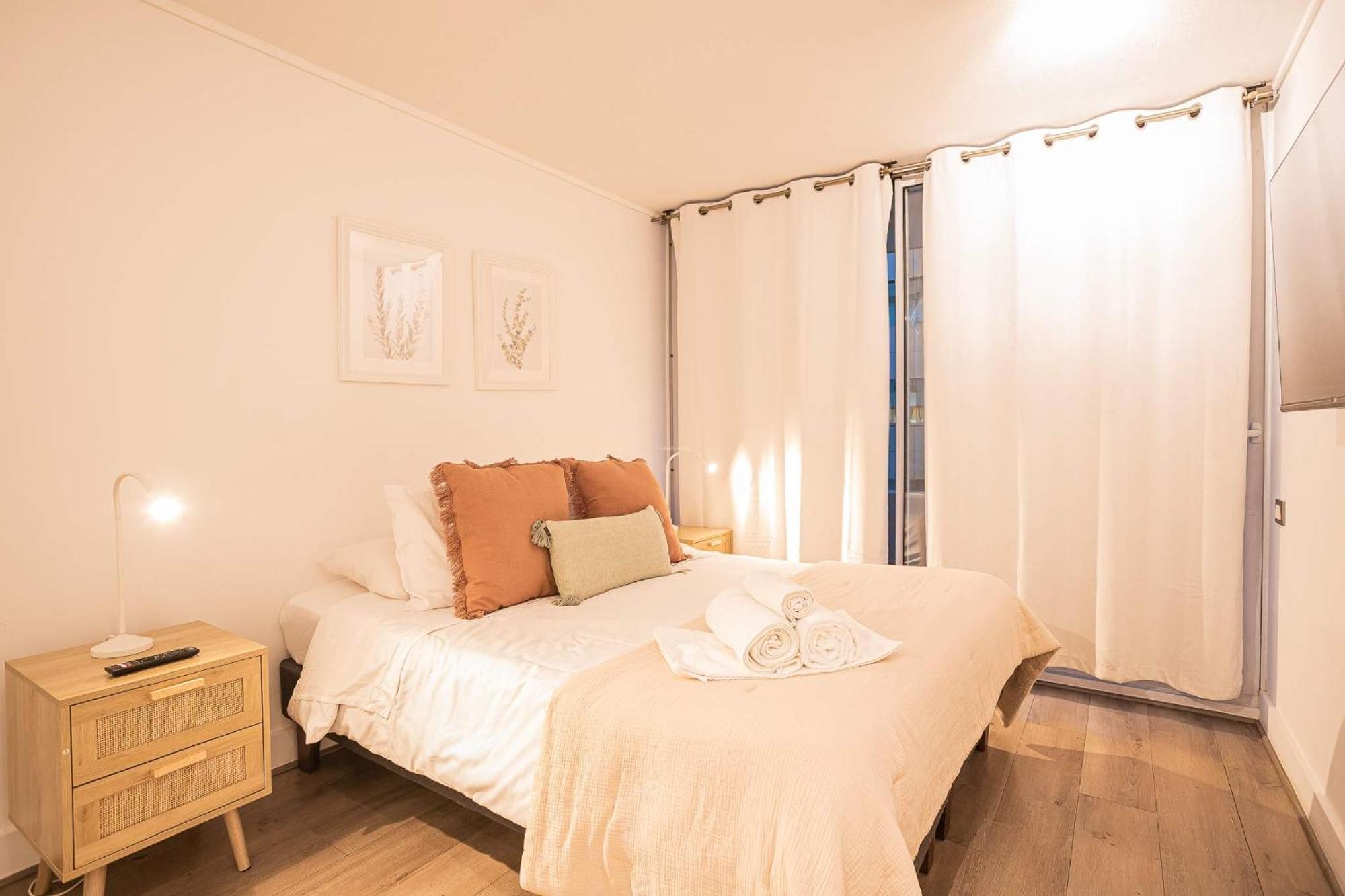 And Cozy Steps Away From Clinica Condes Apartment Santiago