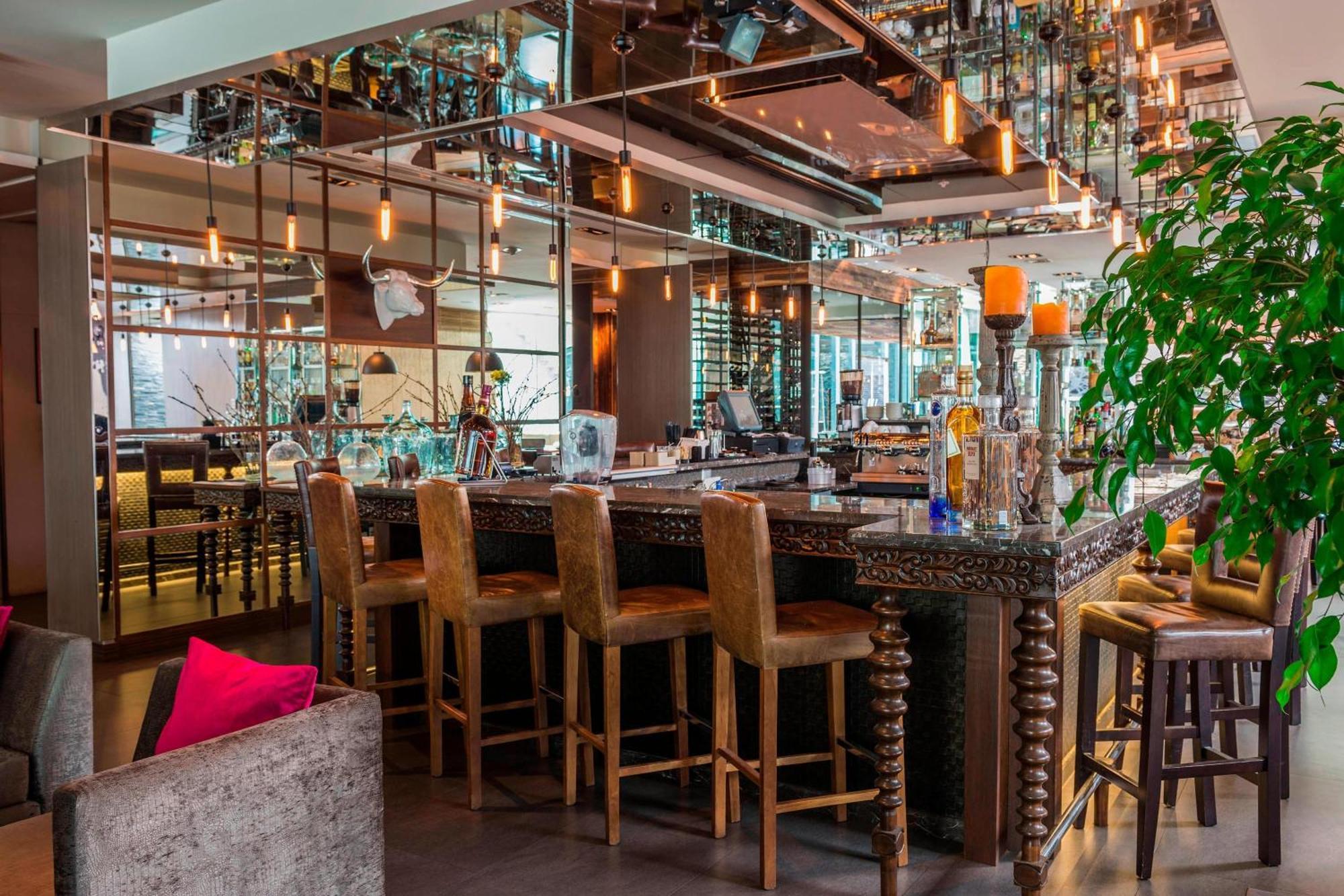 Renaissance By Marriott 5*