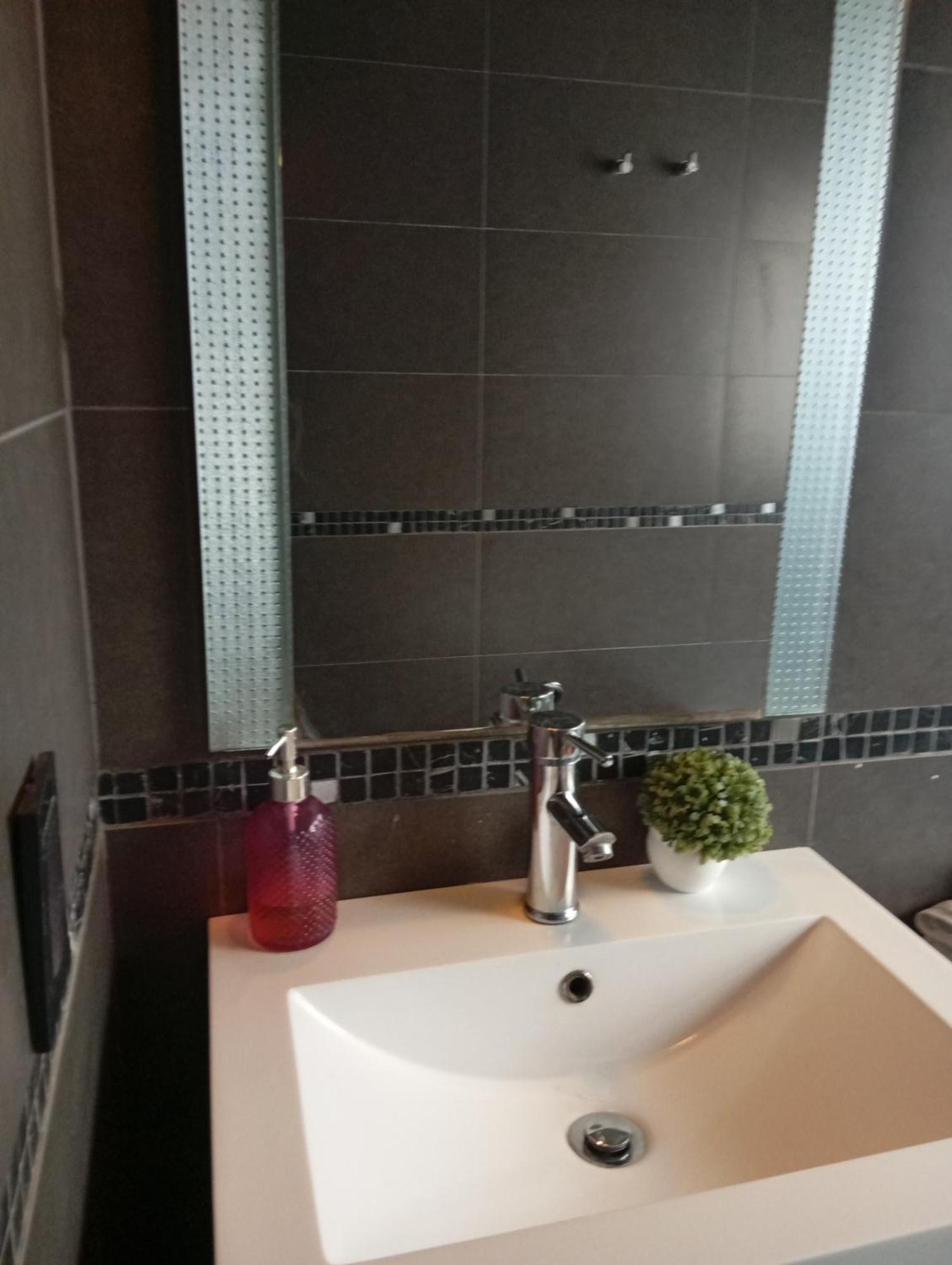 Almirante 5 Apartment *