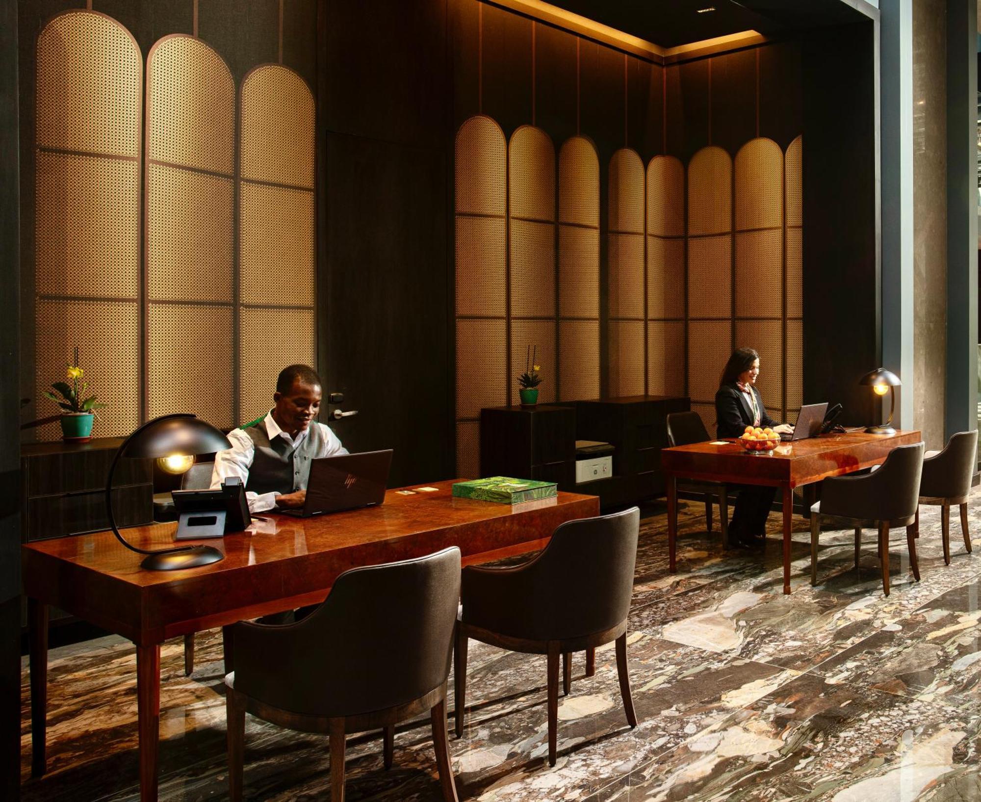 Hotel Debaines