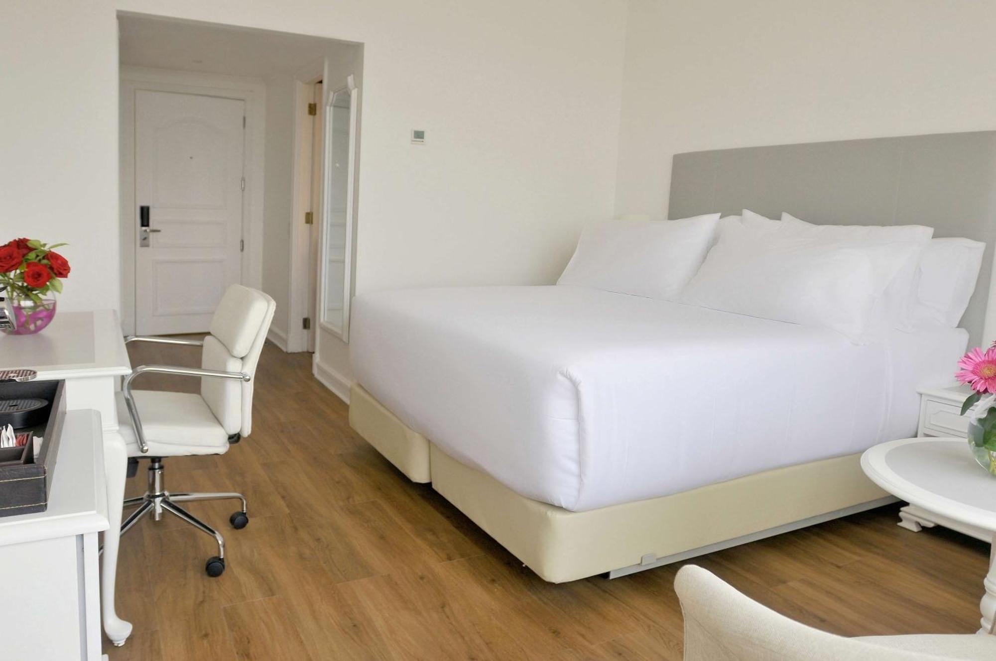 Nh Collection Plaza Hotel